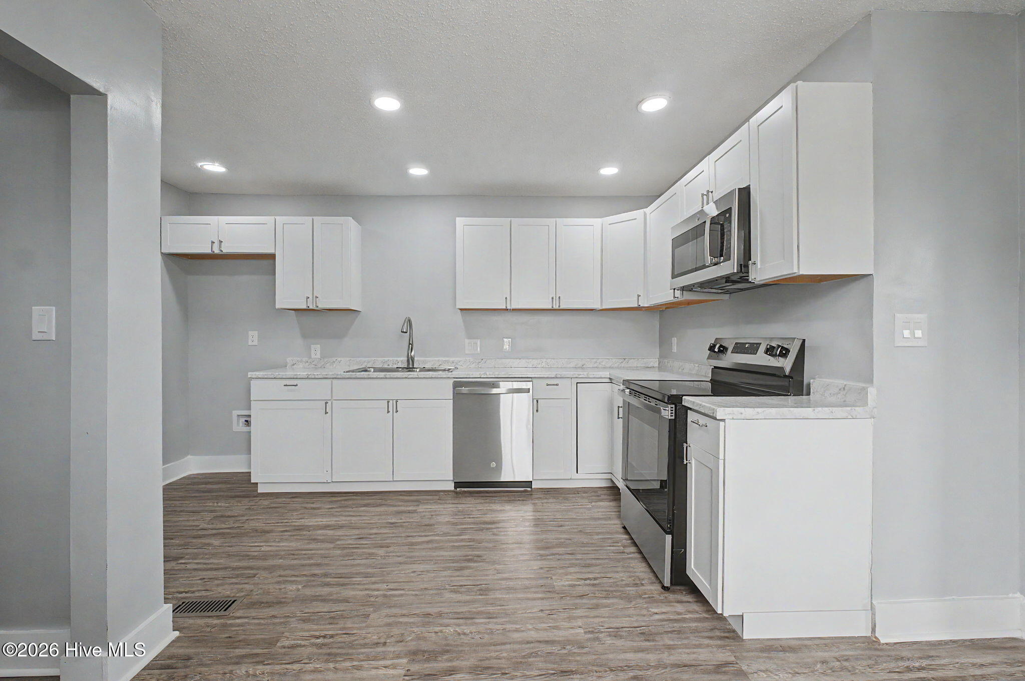 2020 Shirley Avenue Property Photo 14