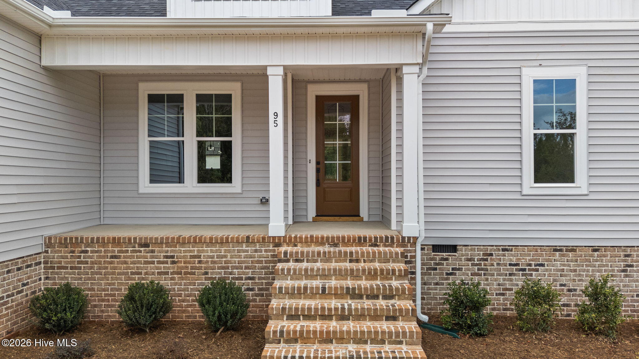 95 Autumnwood Lane Property Photo 4