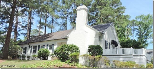 400 Clyde Avenue Nw Property Photo 2