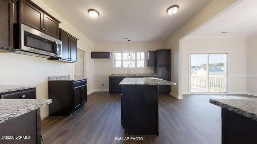 409 Royal Shore Lane Property Photo 8