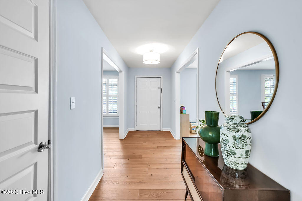 207 River Drive Property Photo 8