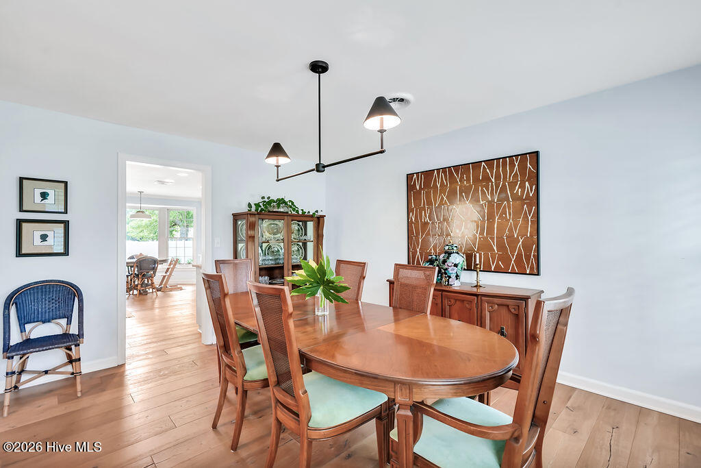 207 River Drive Property Photo 11