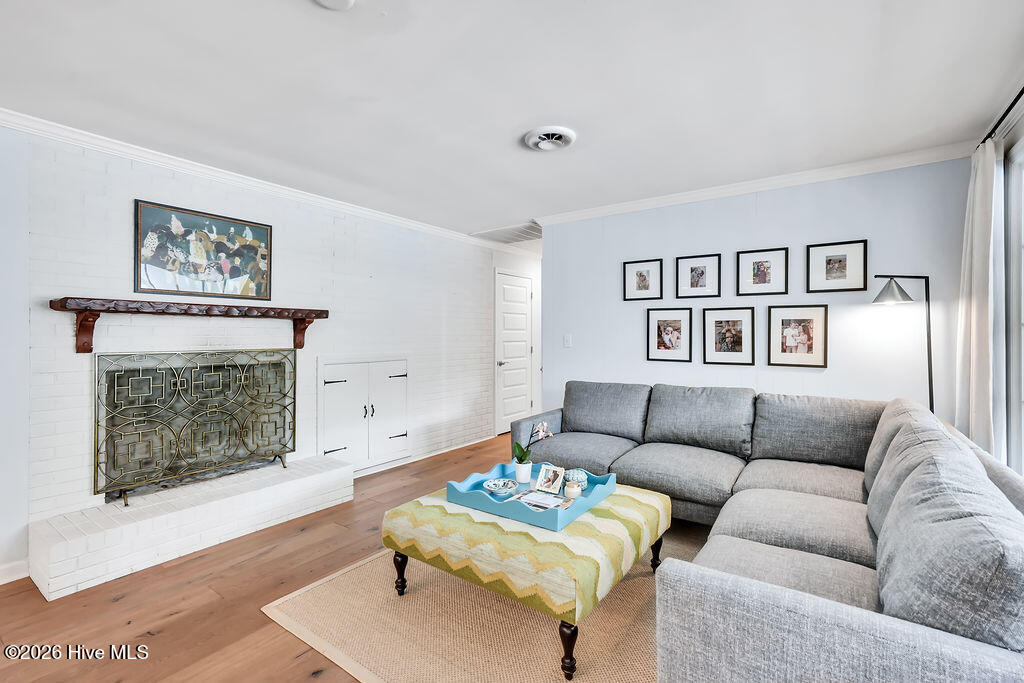 207 River Drive Property Photo 14