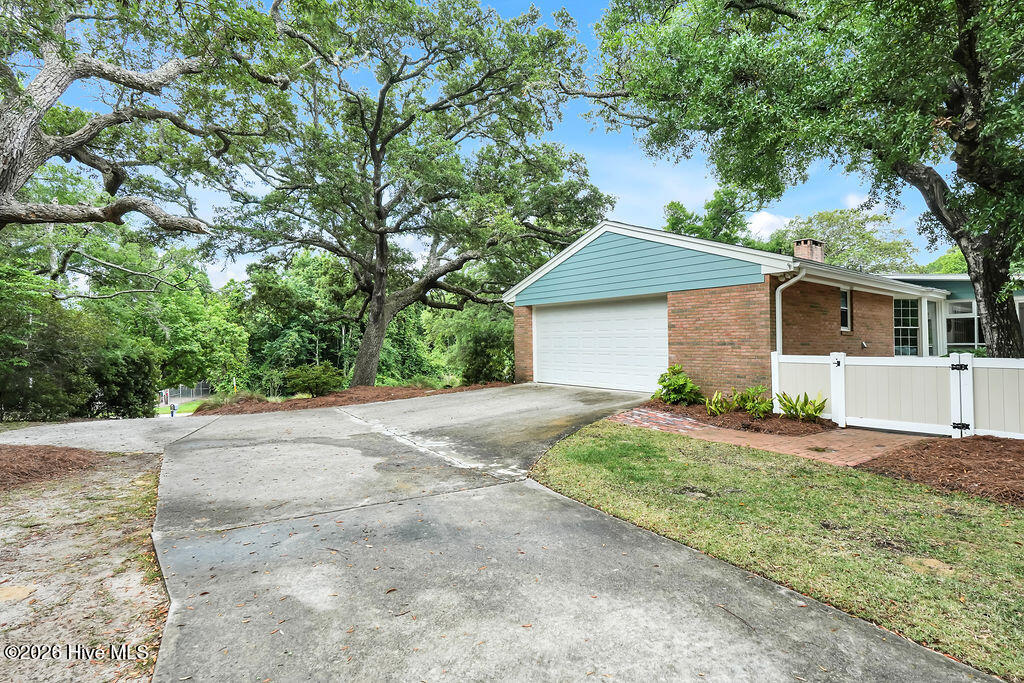 207 River Drive Property Photo 51
