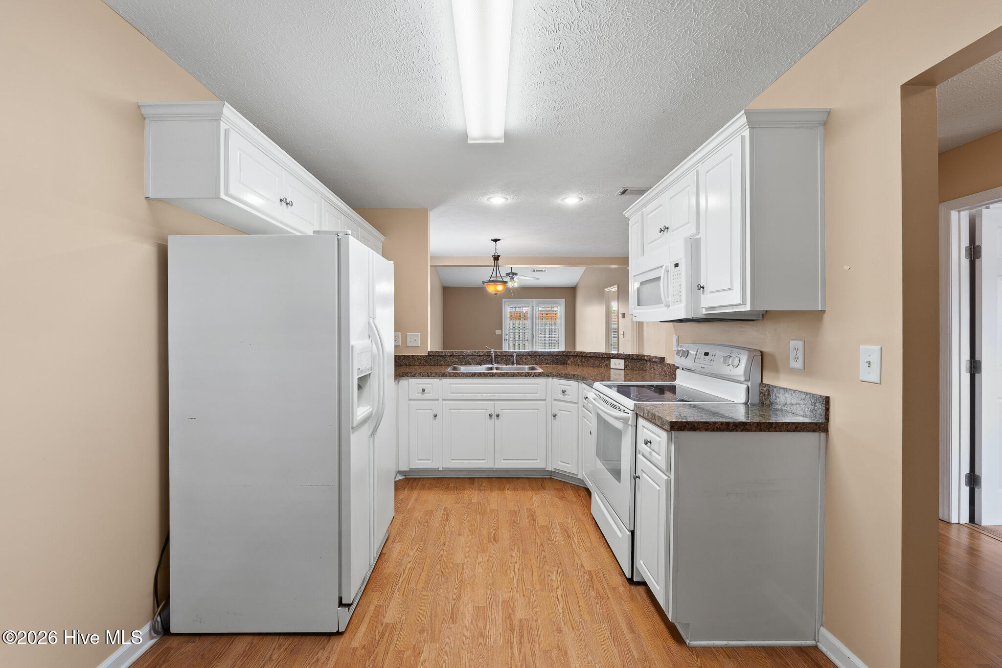 208 Satomi Way Property Photo 4