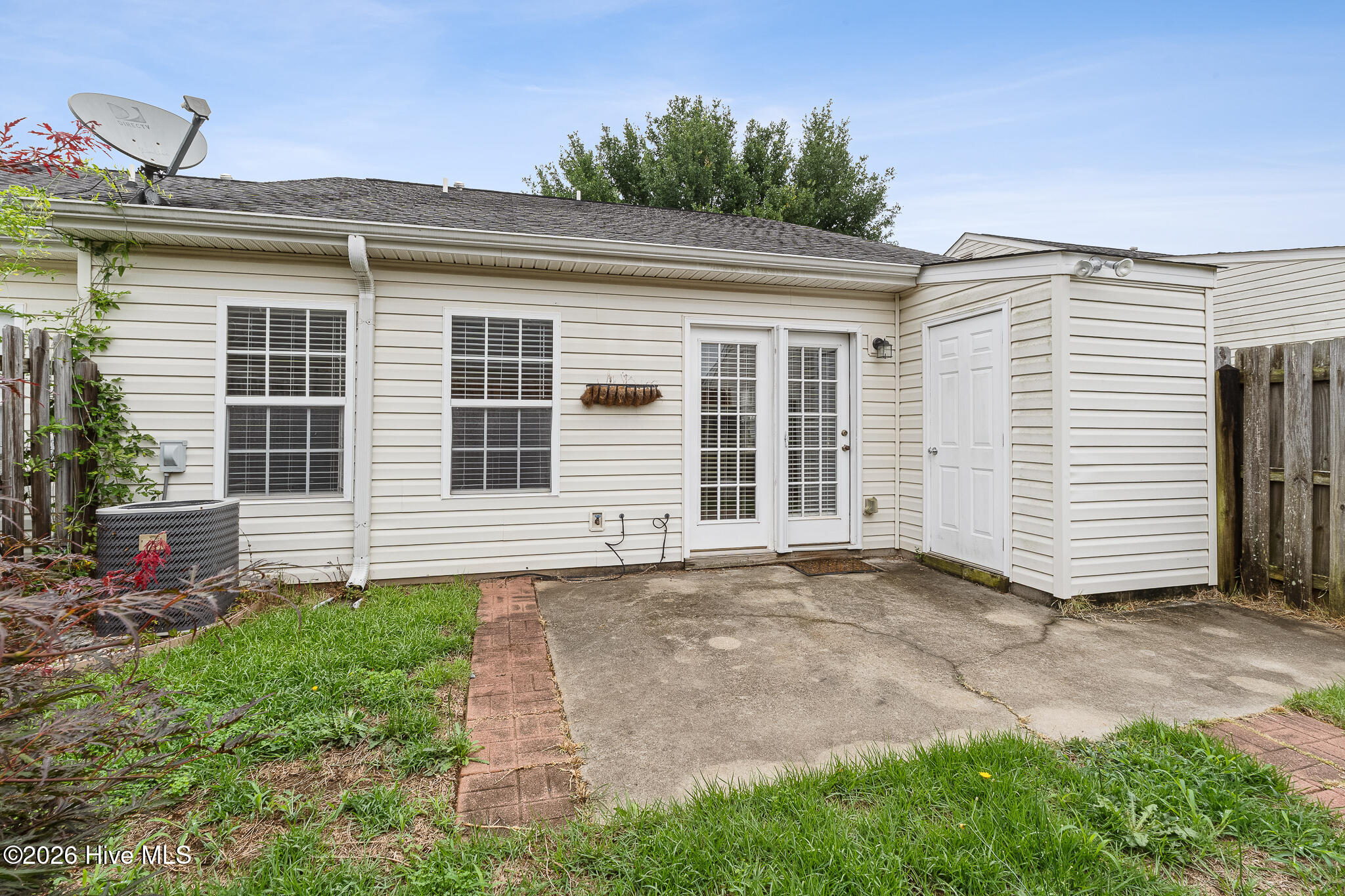 208 Satomi Way Property Photo 17