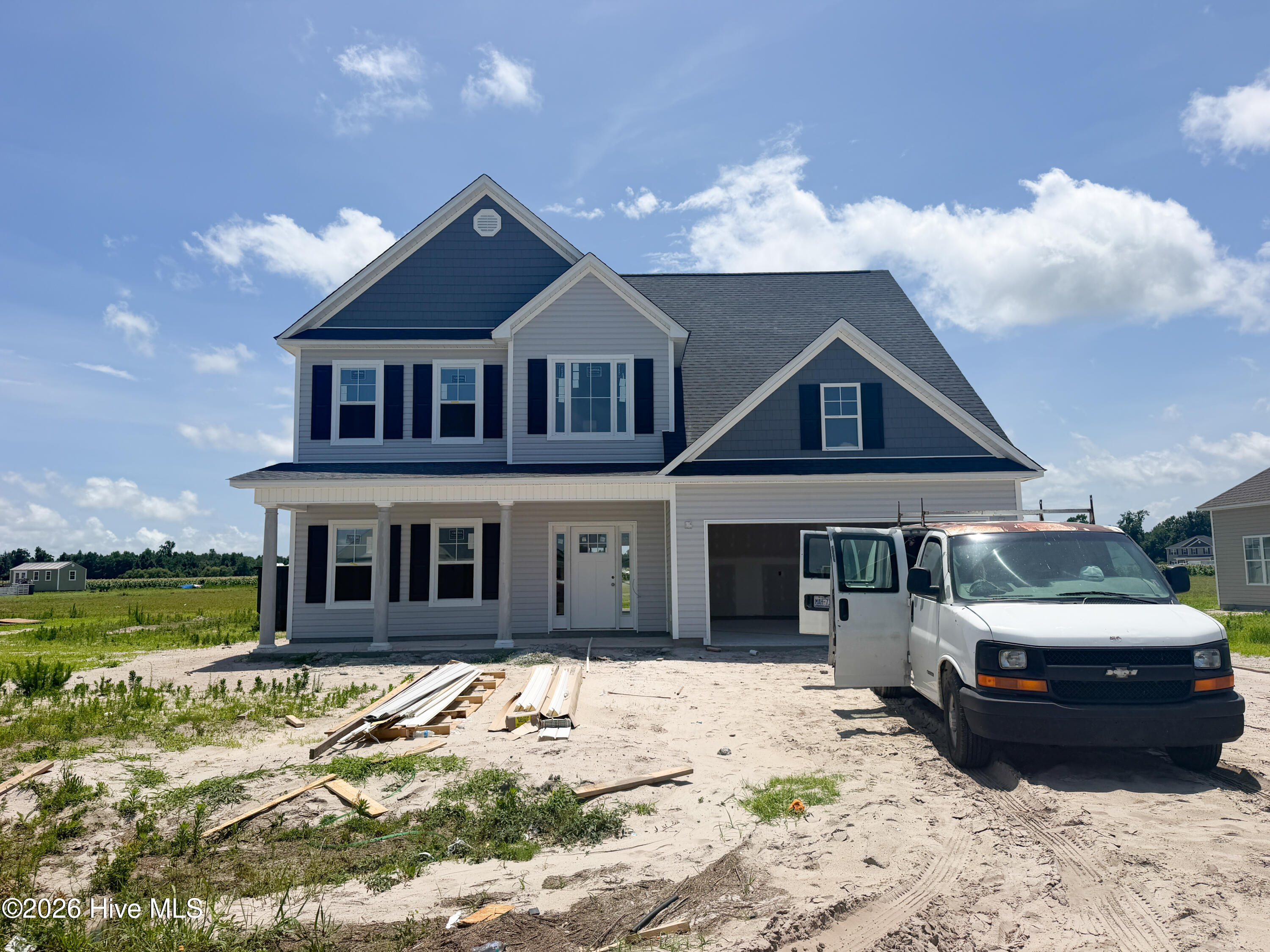 510 E Black Water Lane Property Photo 1