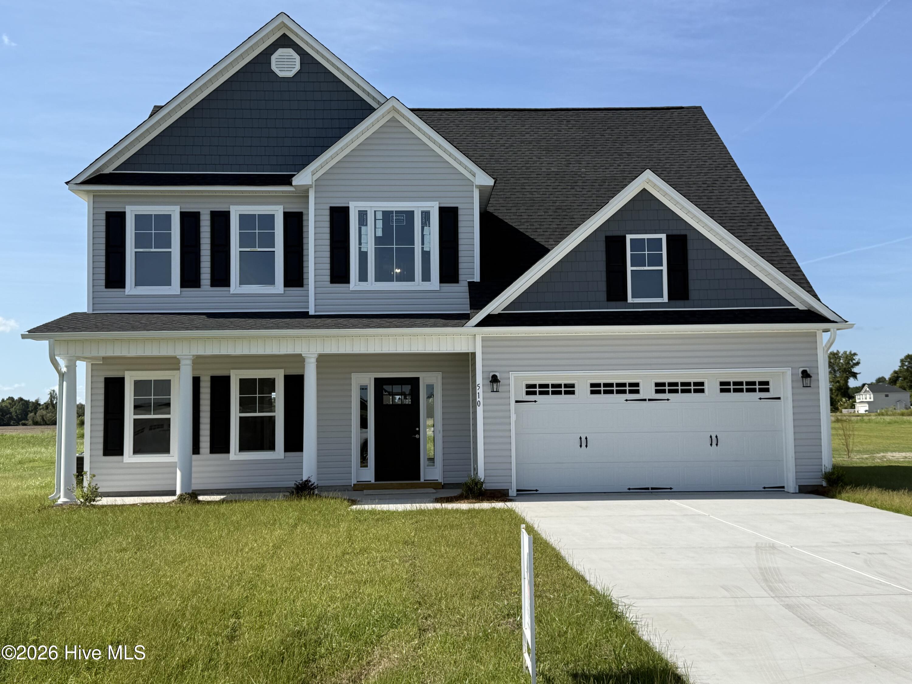510 E Black Water Lane Property Photo 1