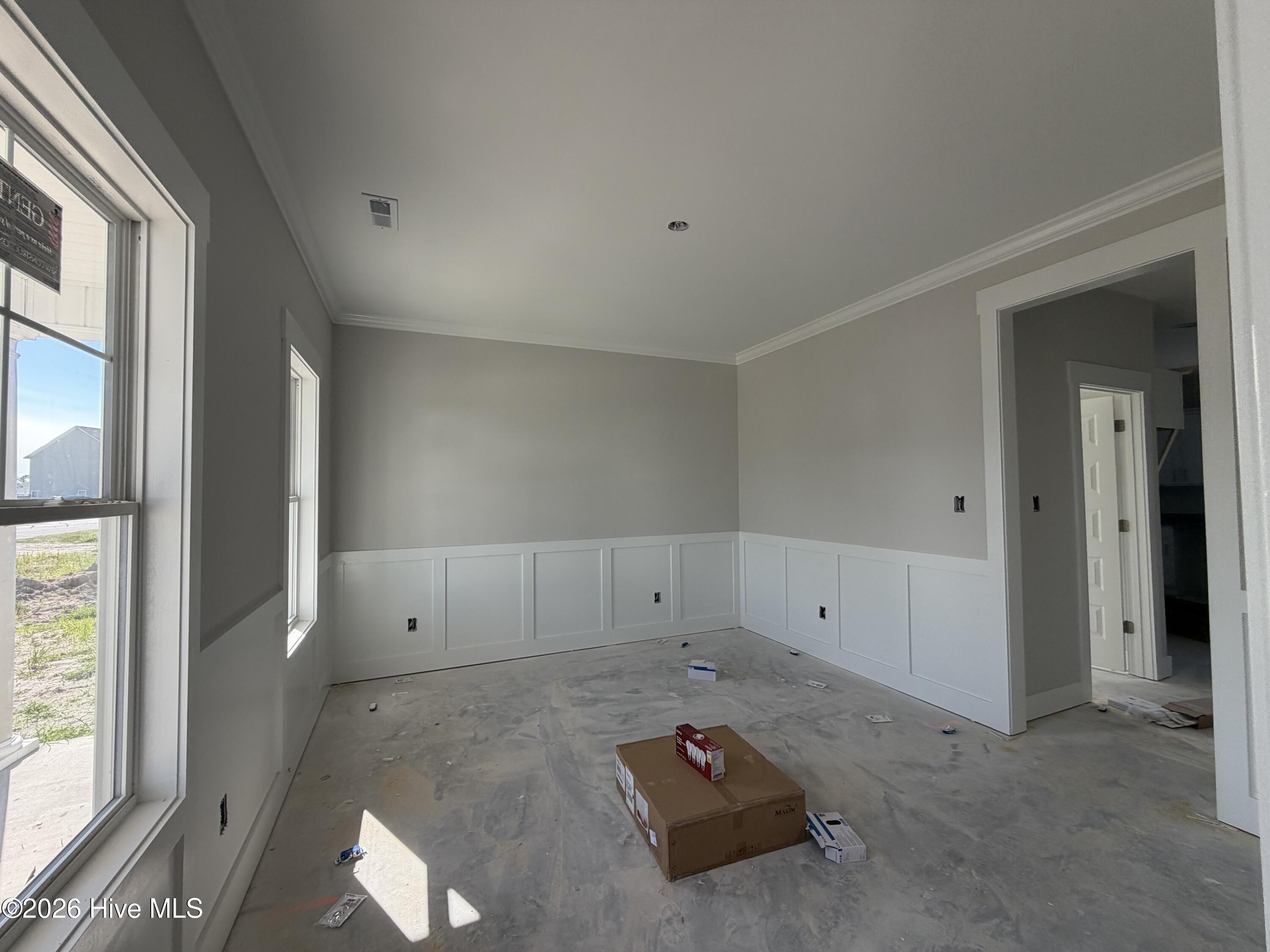 510 E Black Water Lane Property Photo 3