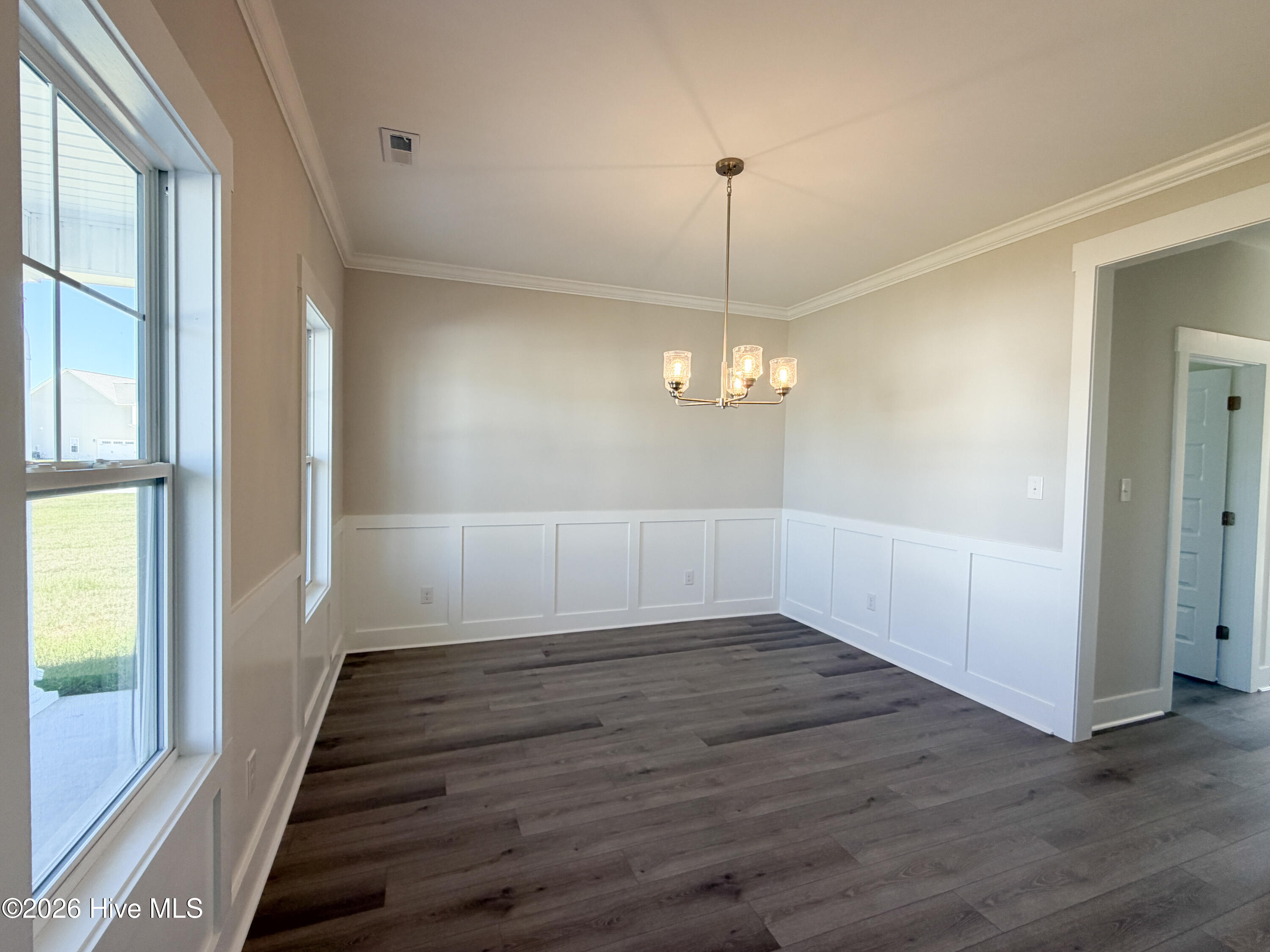 510 E Black Water Lane Property Photo 5