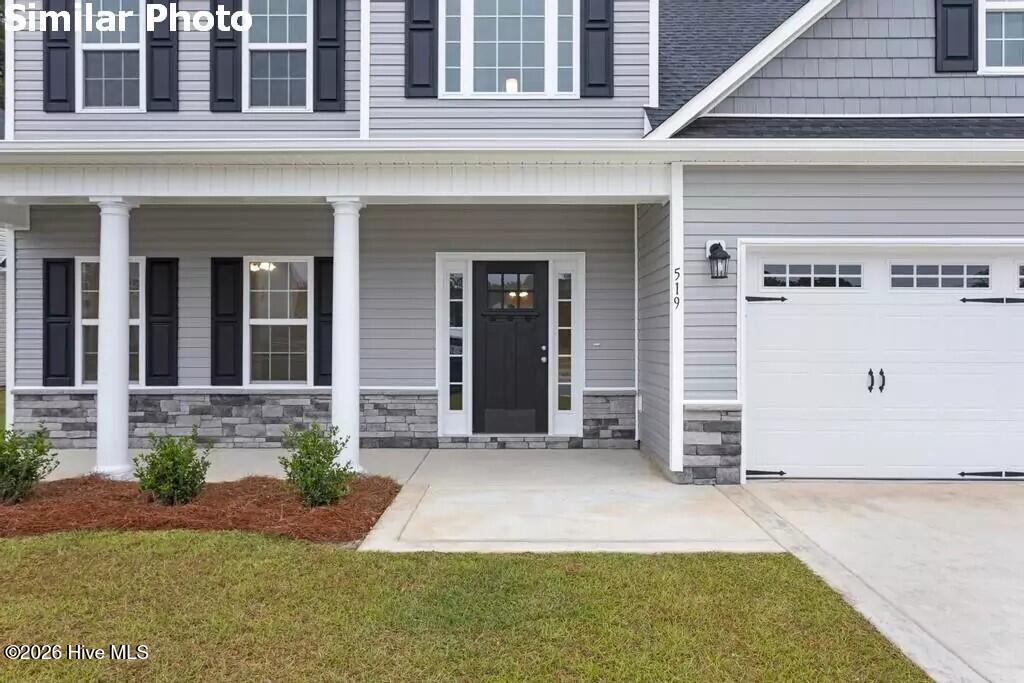 510 E Black Water Lane Property Photo 11