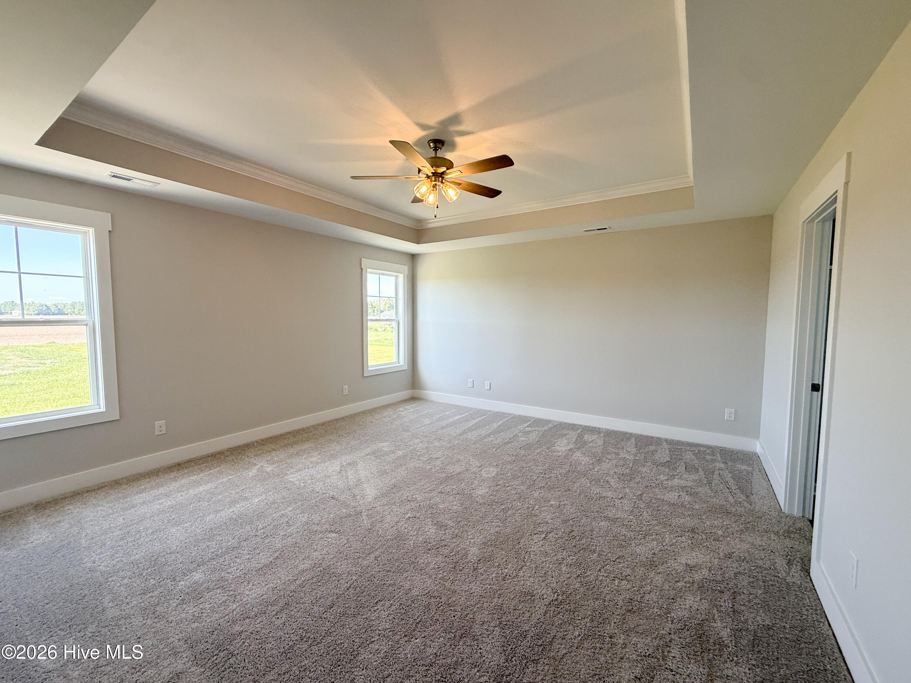 510 E Black Water Lane Property Photo 16