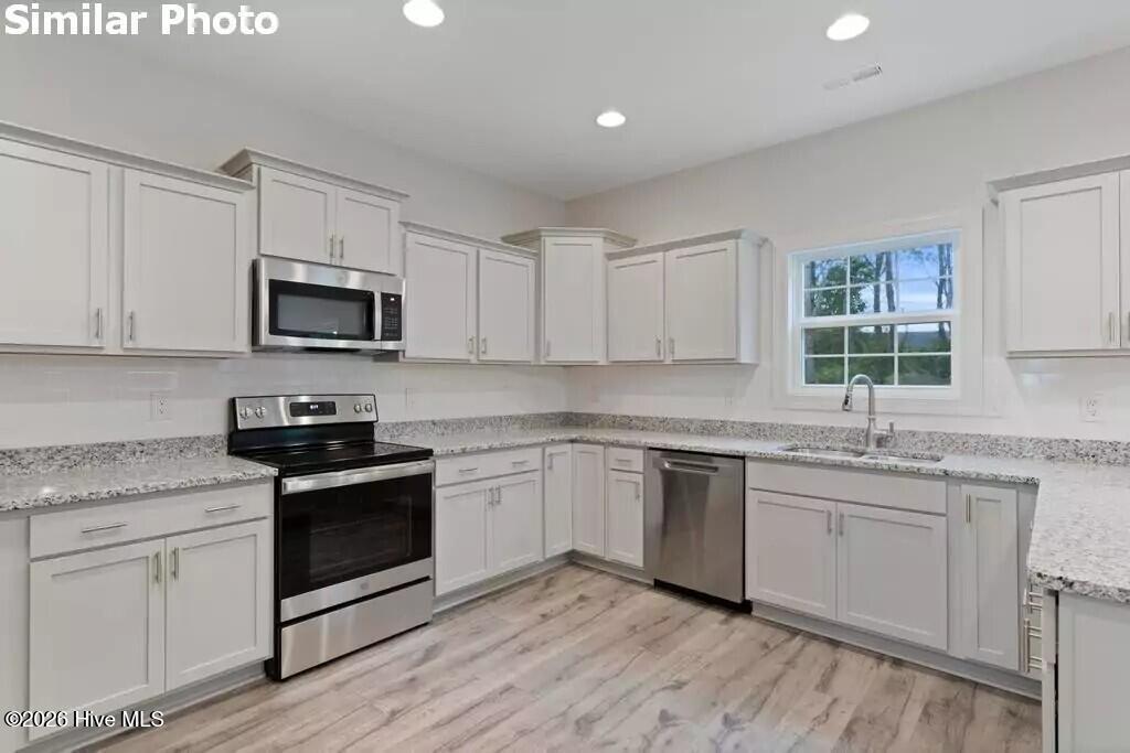 510 E Black Water Lane Property Photo 17