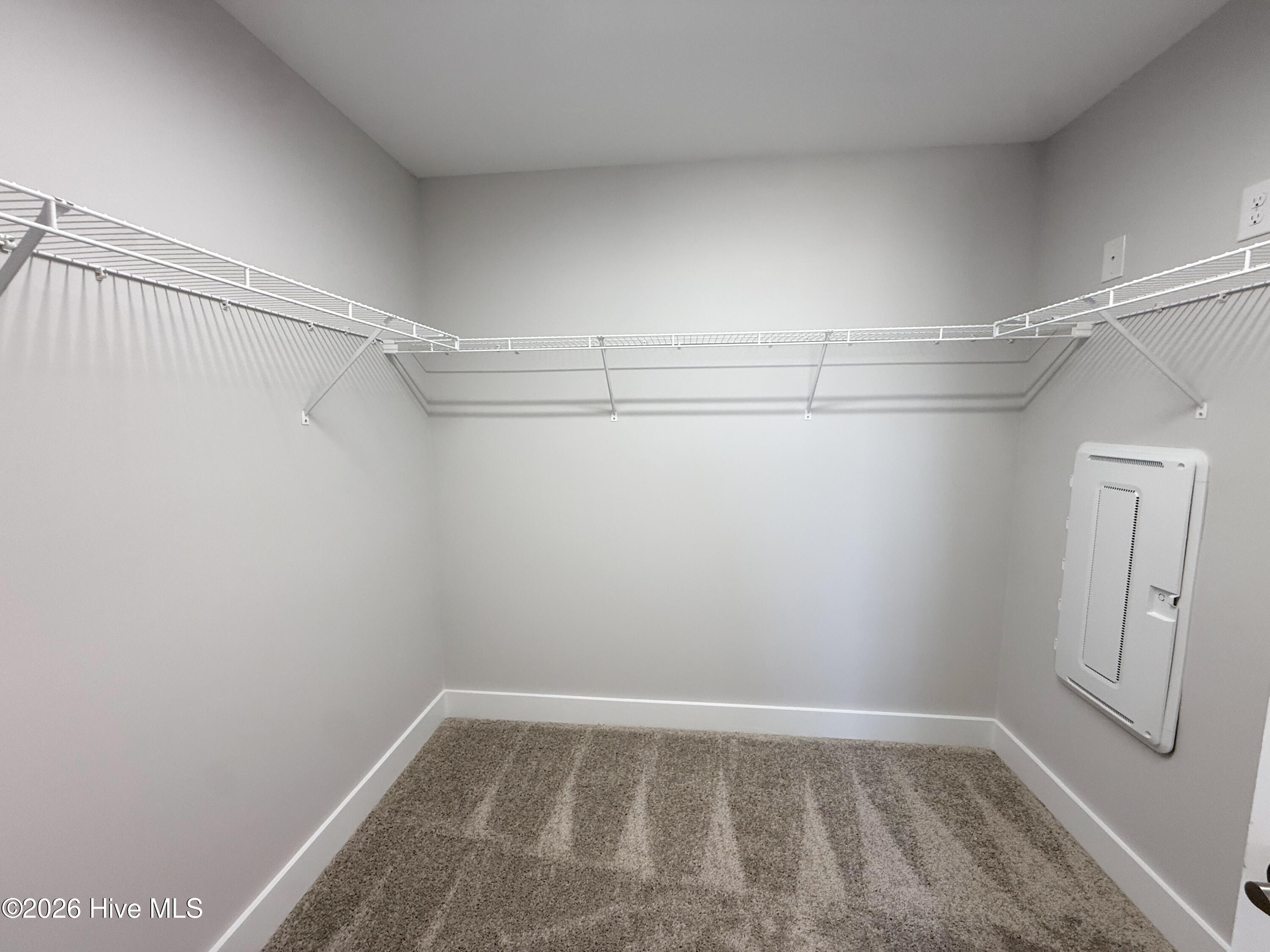 510 E Black Water Lane Property Photo 19