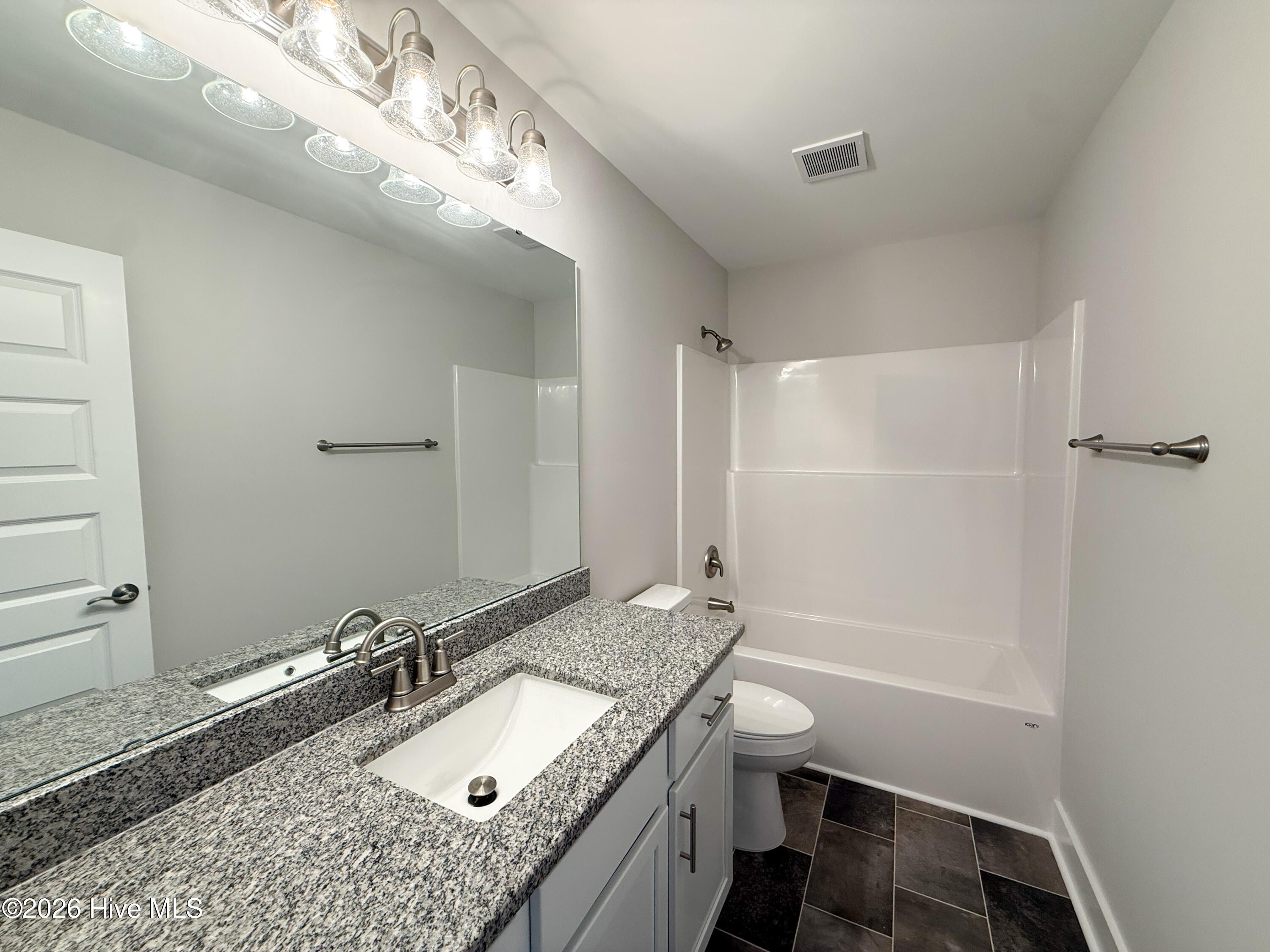 510 E Black Water Lane Property Photo 21