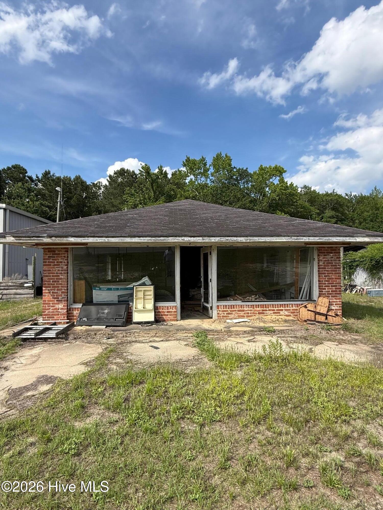 1434 Nc 53 Highway W Property Photo 8