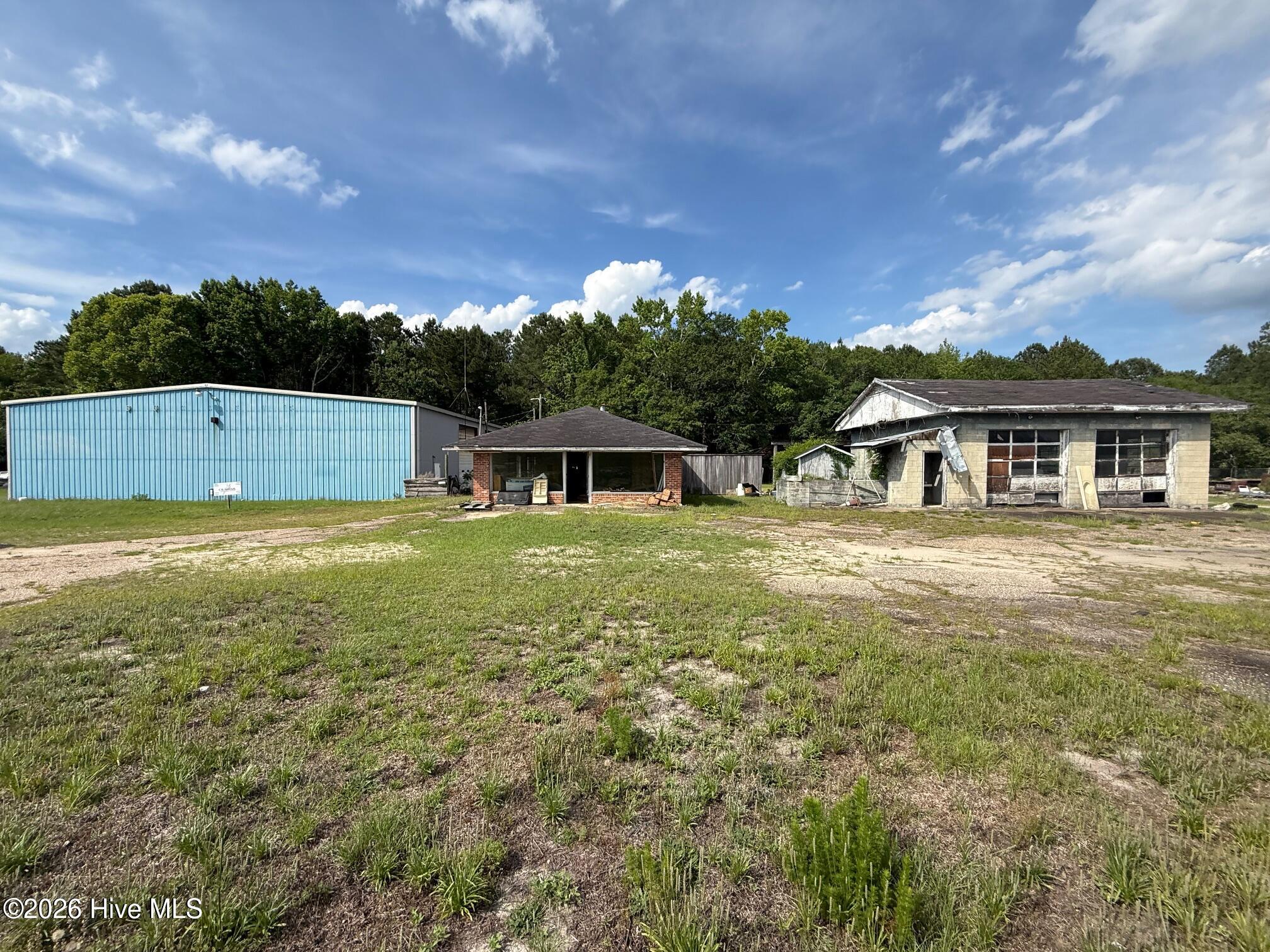 1434 Nc 53 Highway W Property Photo 10