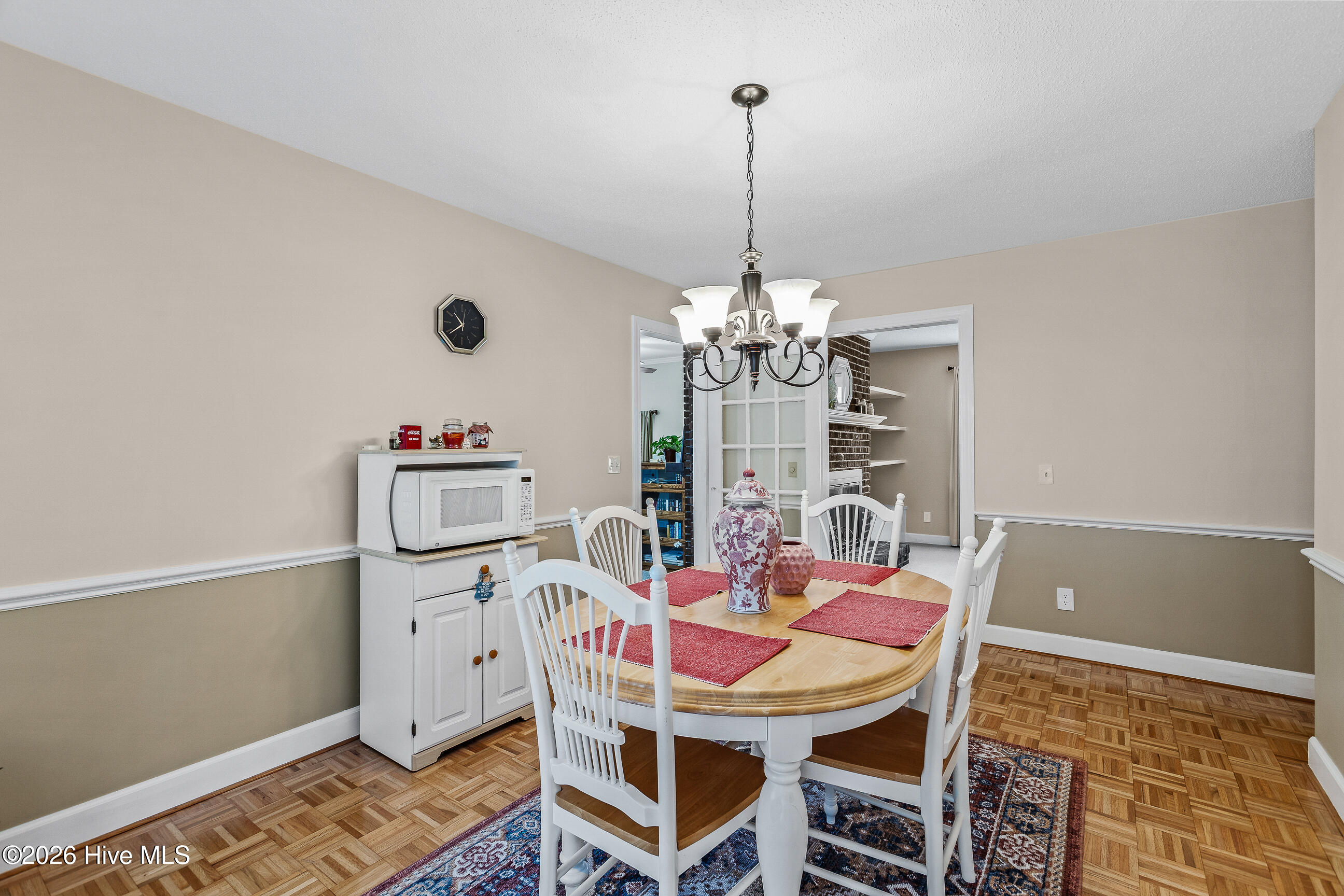 206 Crestwood Drive Property Photo 8