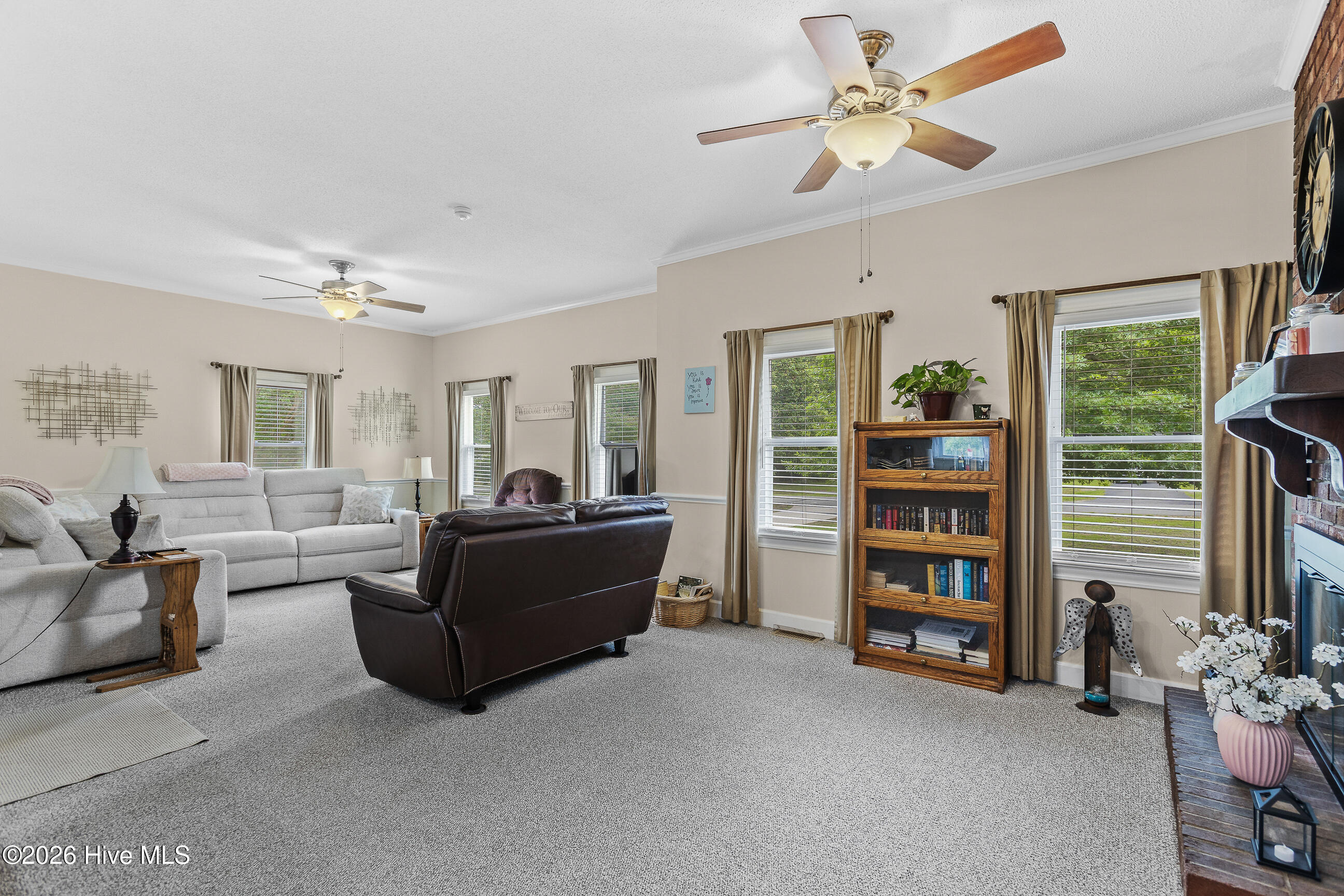 206 Crestwood Drive Property Photo 10