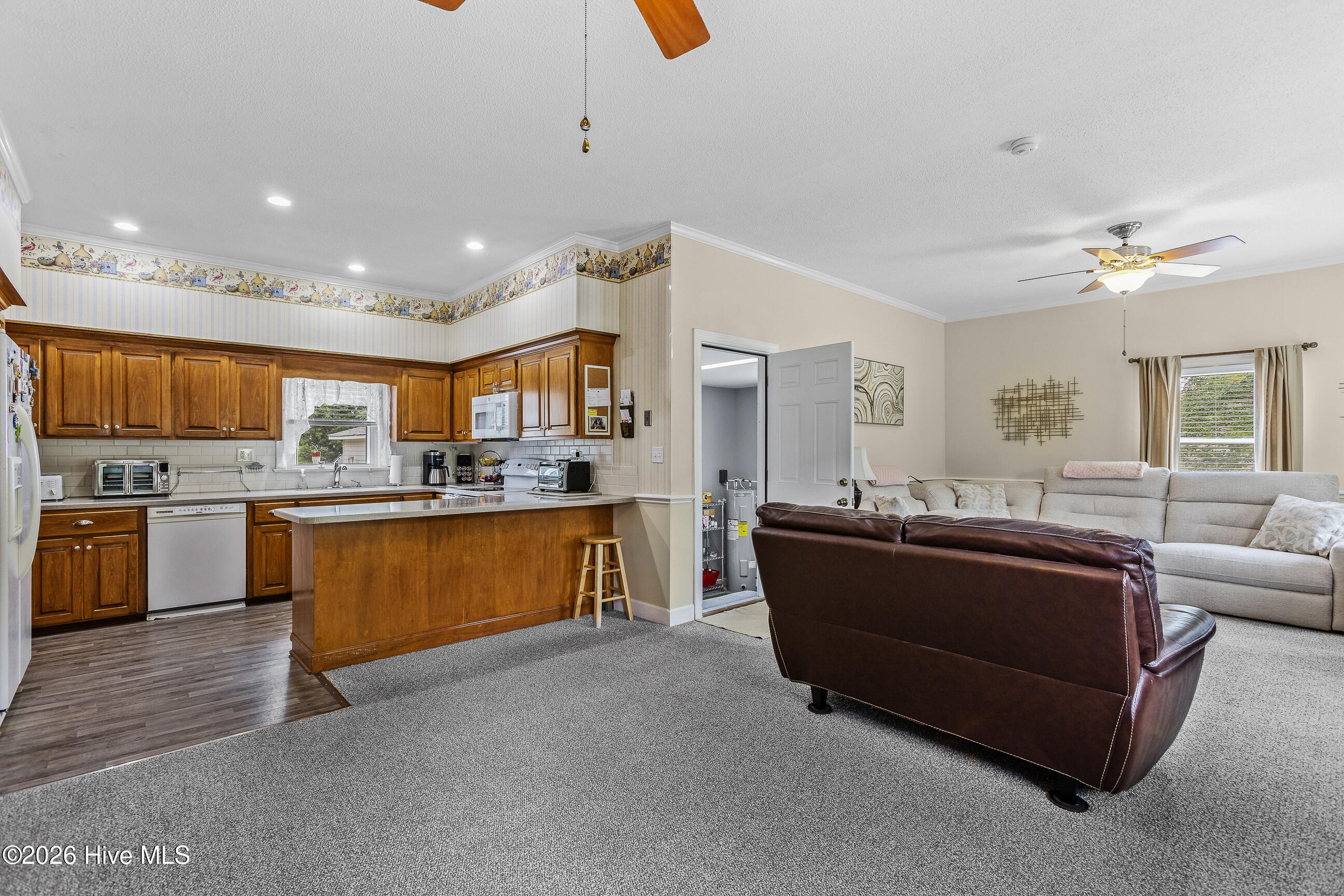 206 Crestwood Drive Property Photo 11