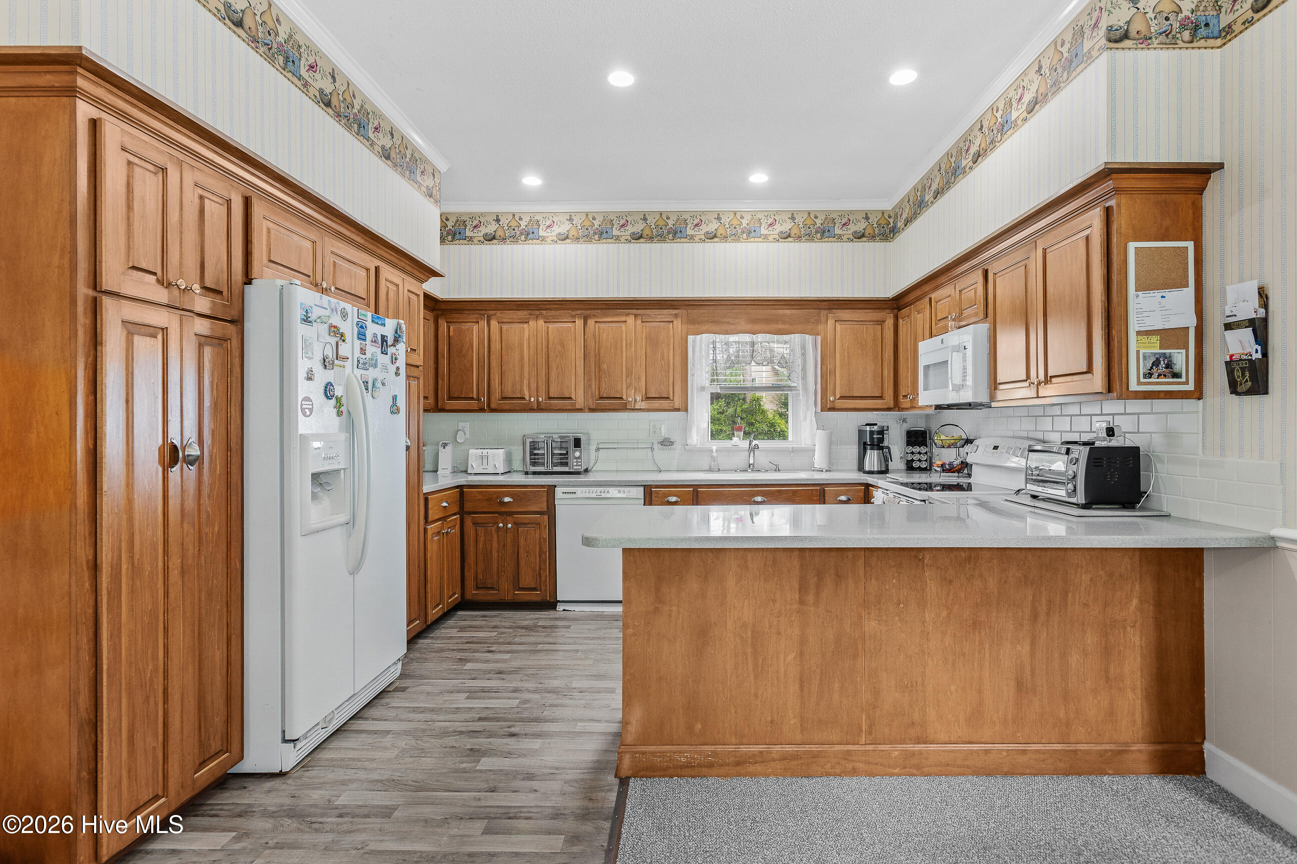 206 Crestwood Drive Property Photo 14