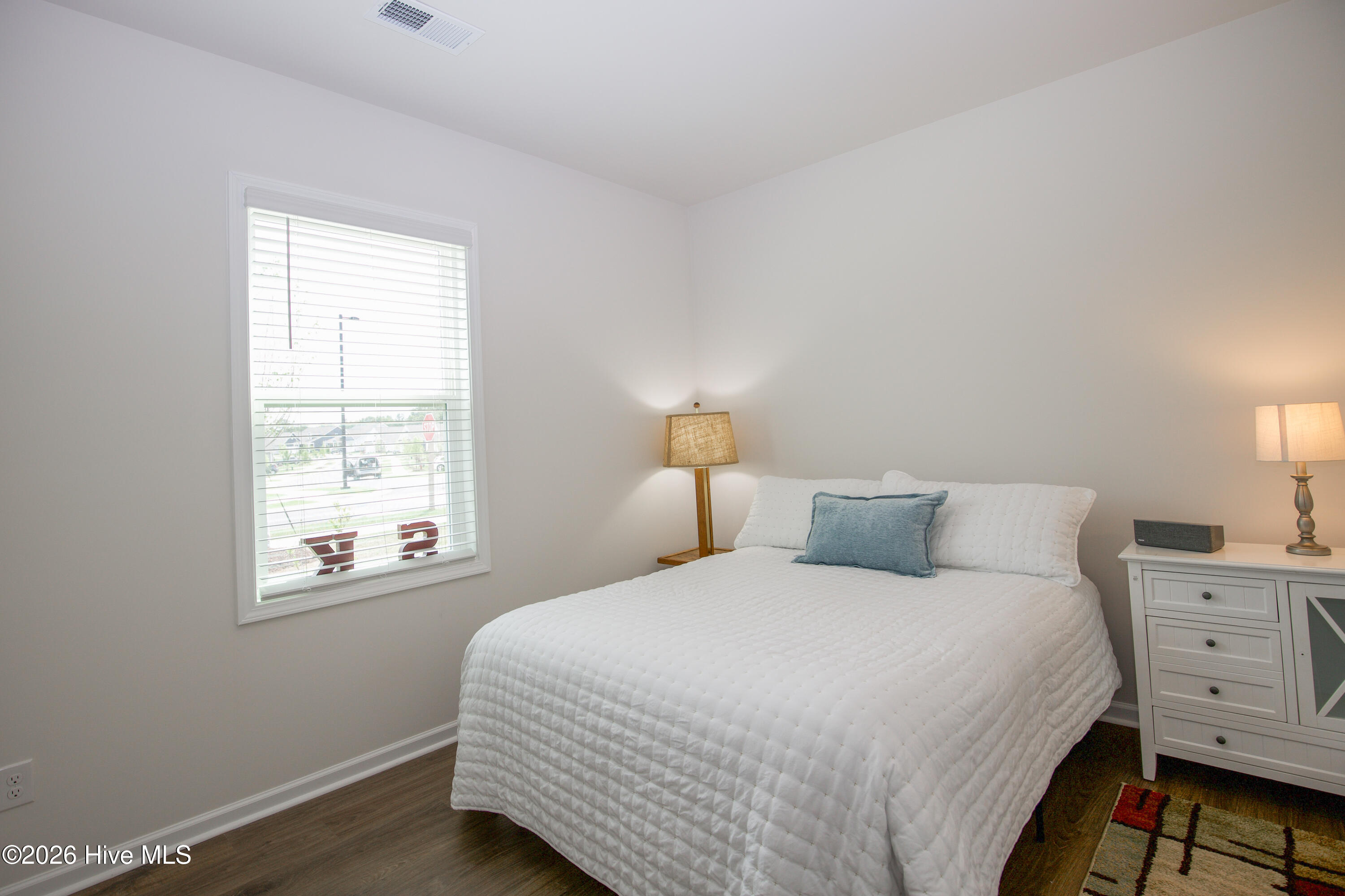 801 Amster Way Property Photo 4