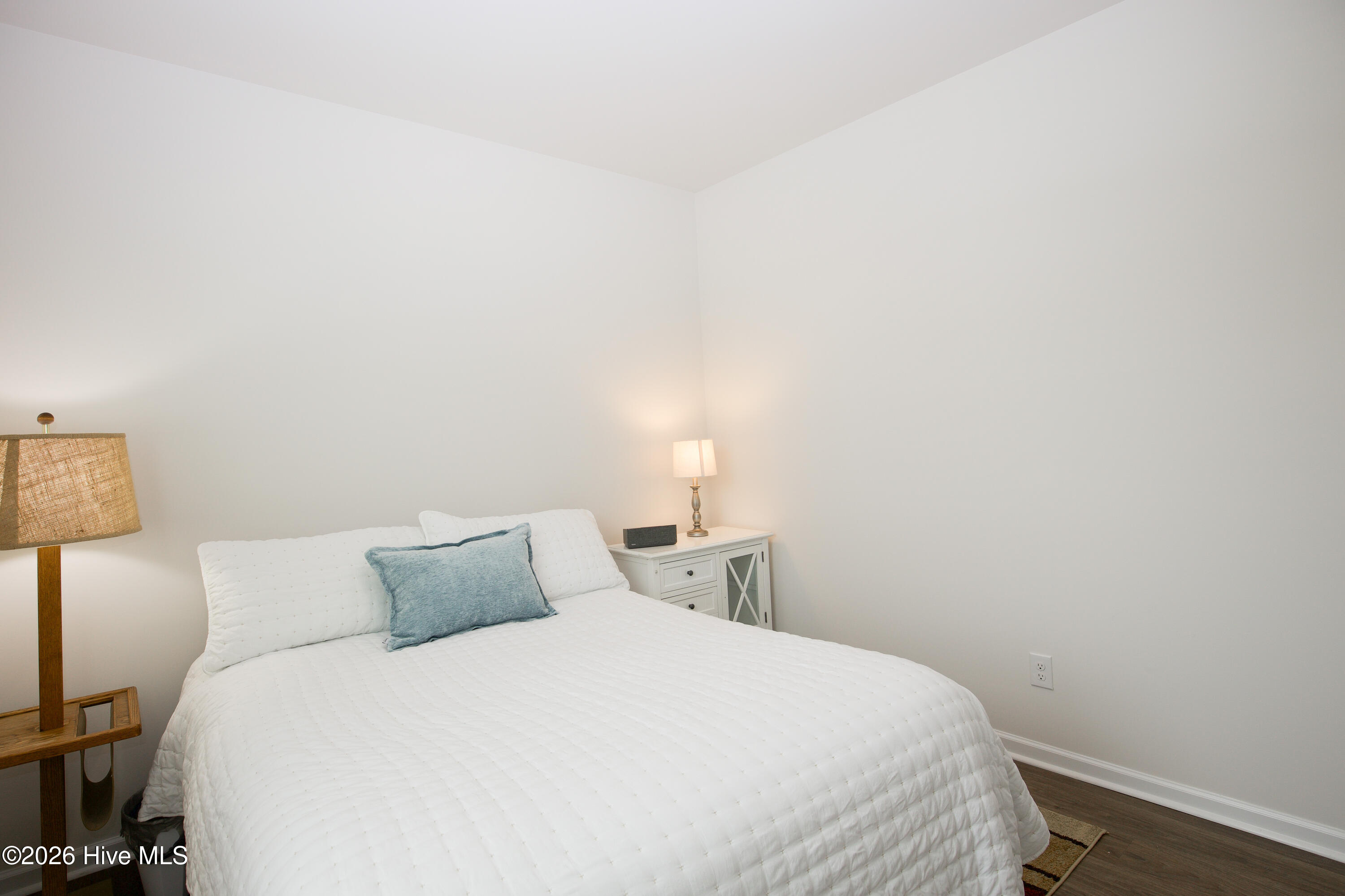 801 Amster Way Property Photo 5
