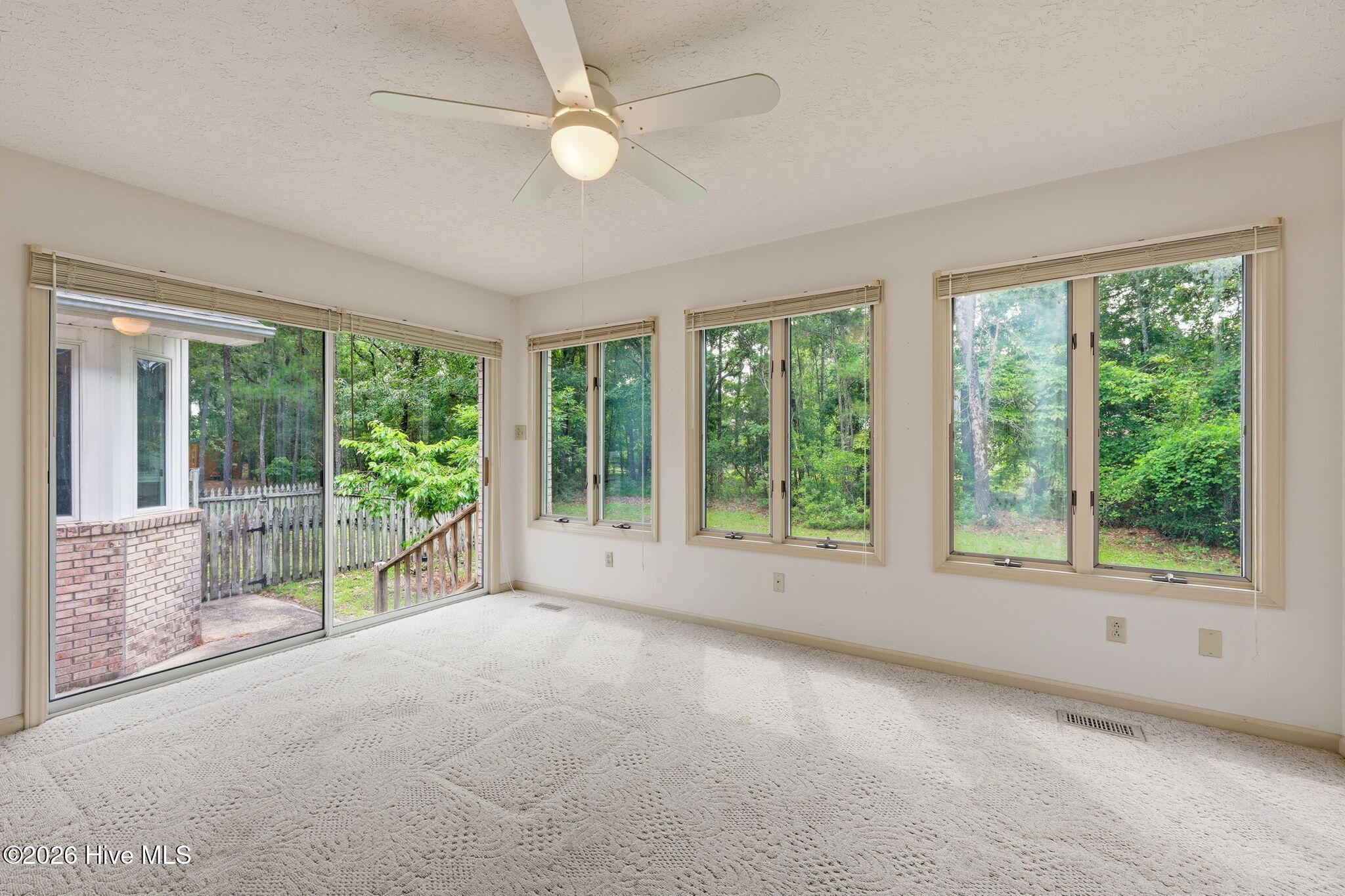 900 Crane Drive Property Photo 11