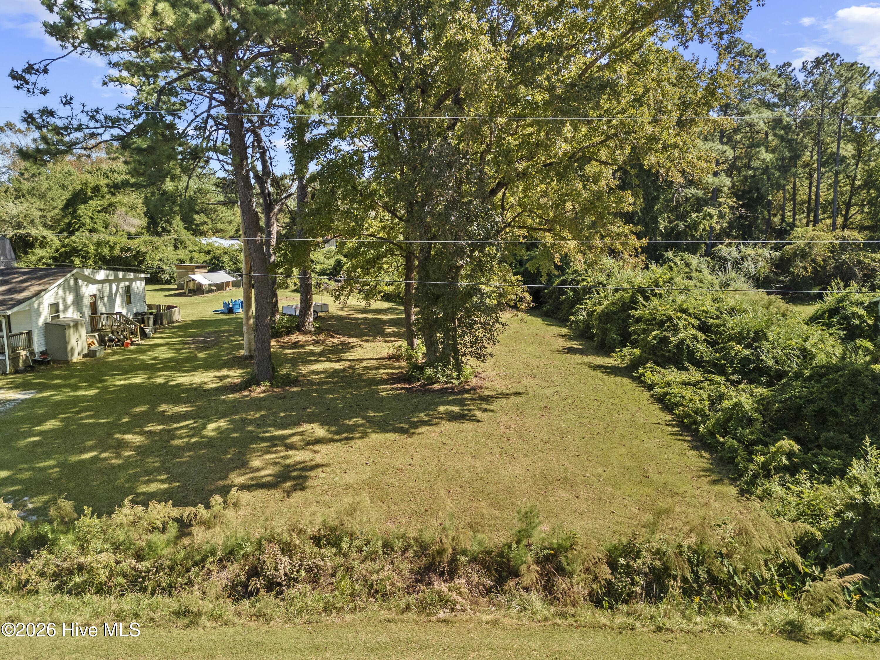 105 Kings Parkway Property Photo 1