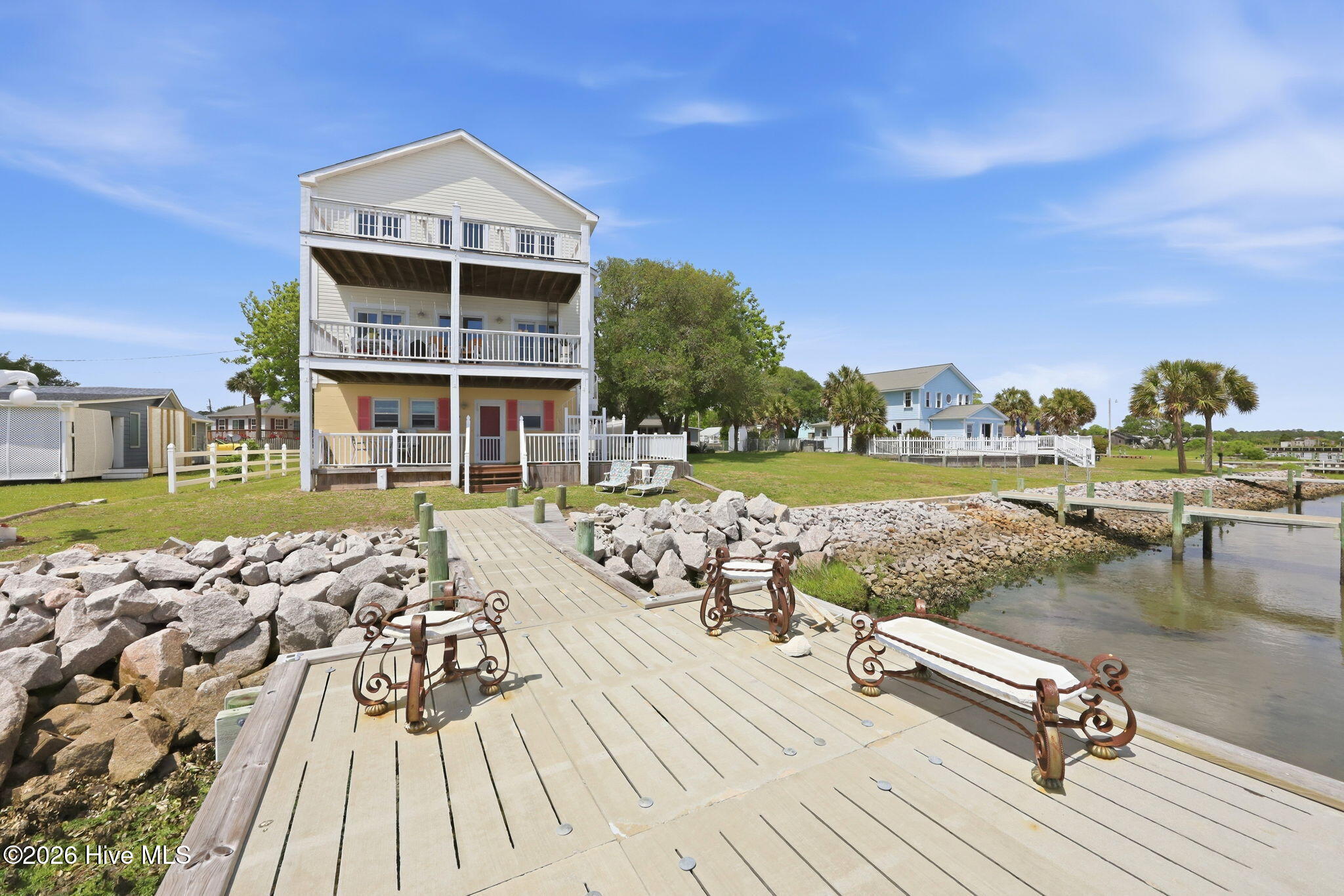 103 Waterfront Avenue Property Photo 4