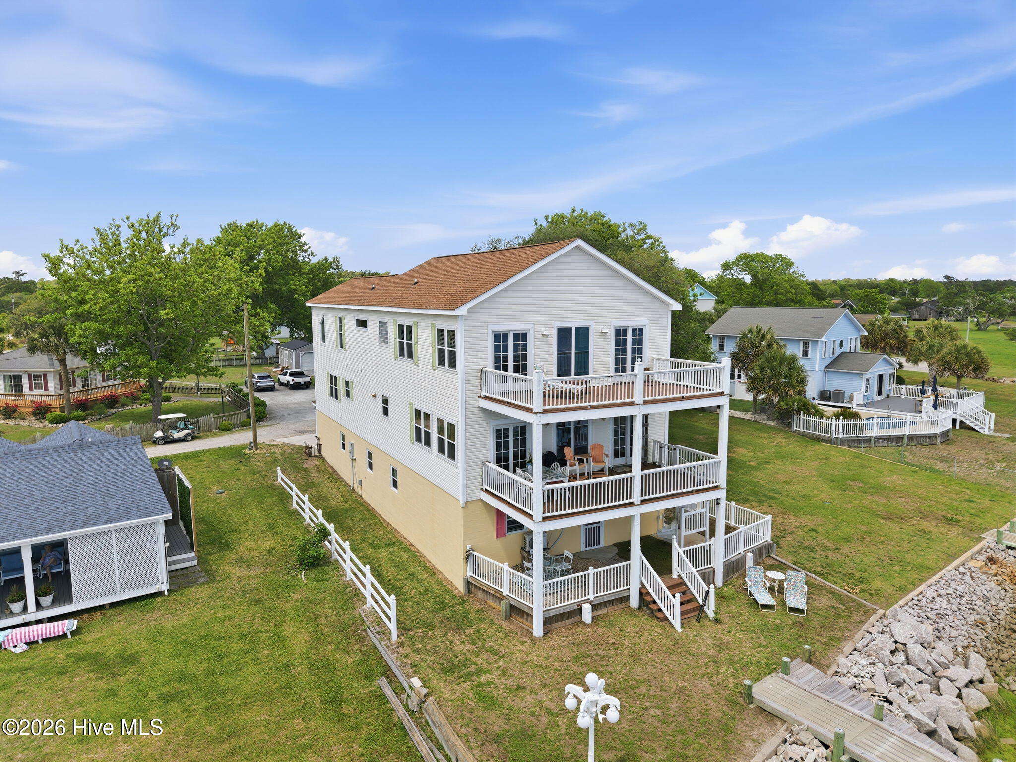 103 Waterfront Avenue Property Photo 7