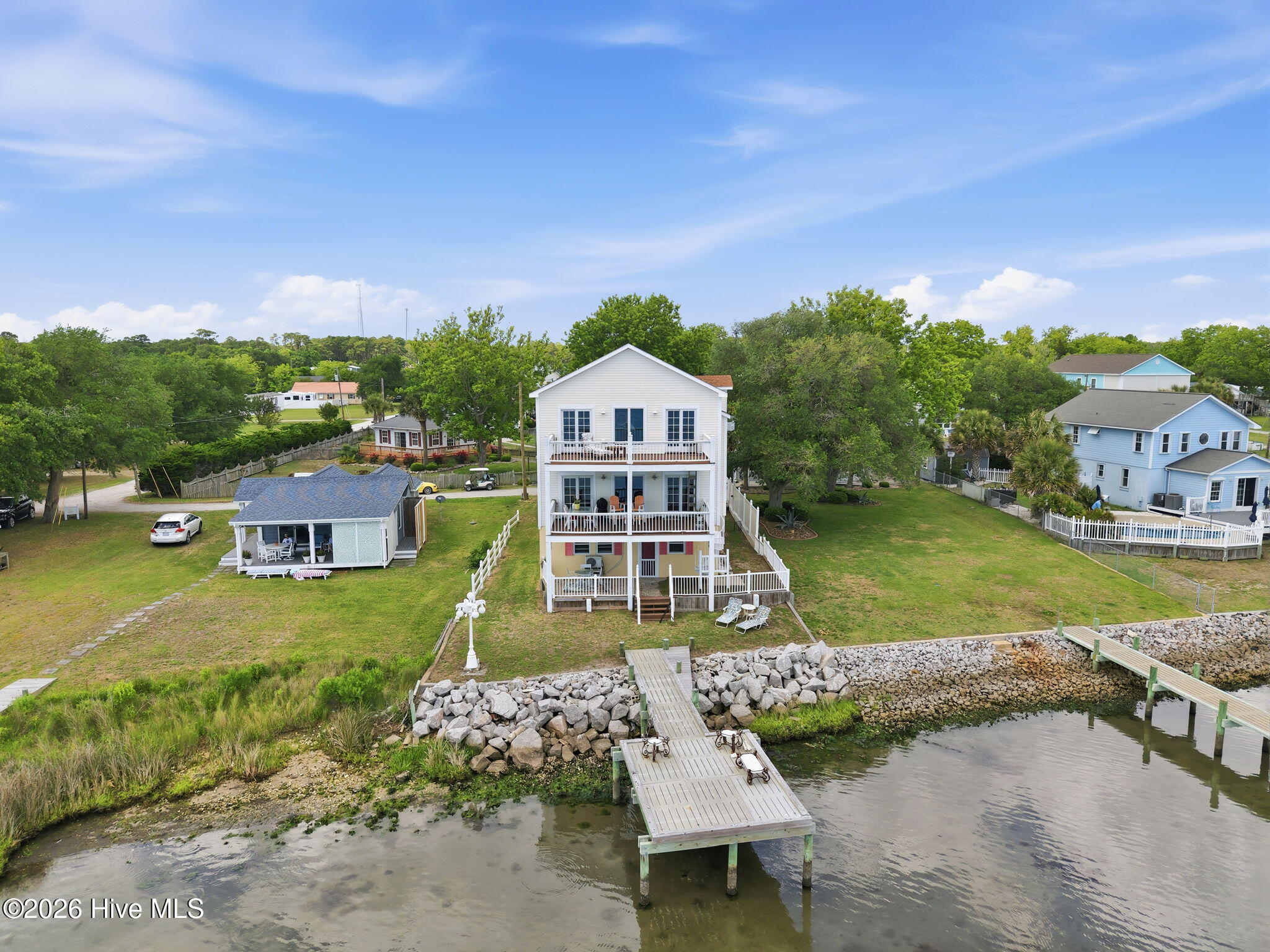 103 Waterfront Avenue Property Photo 13