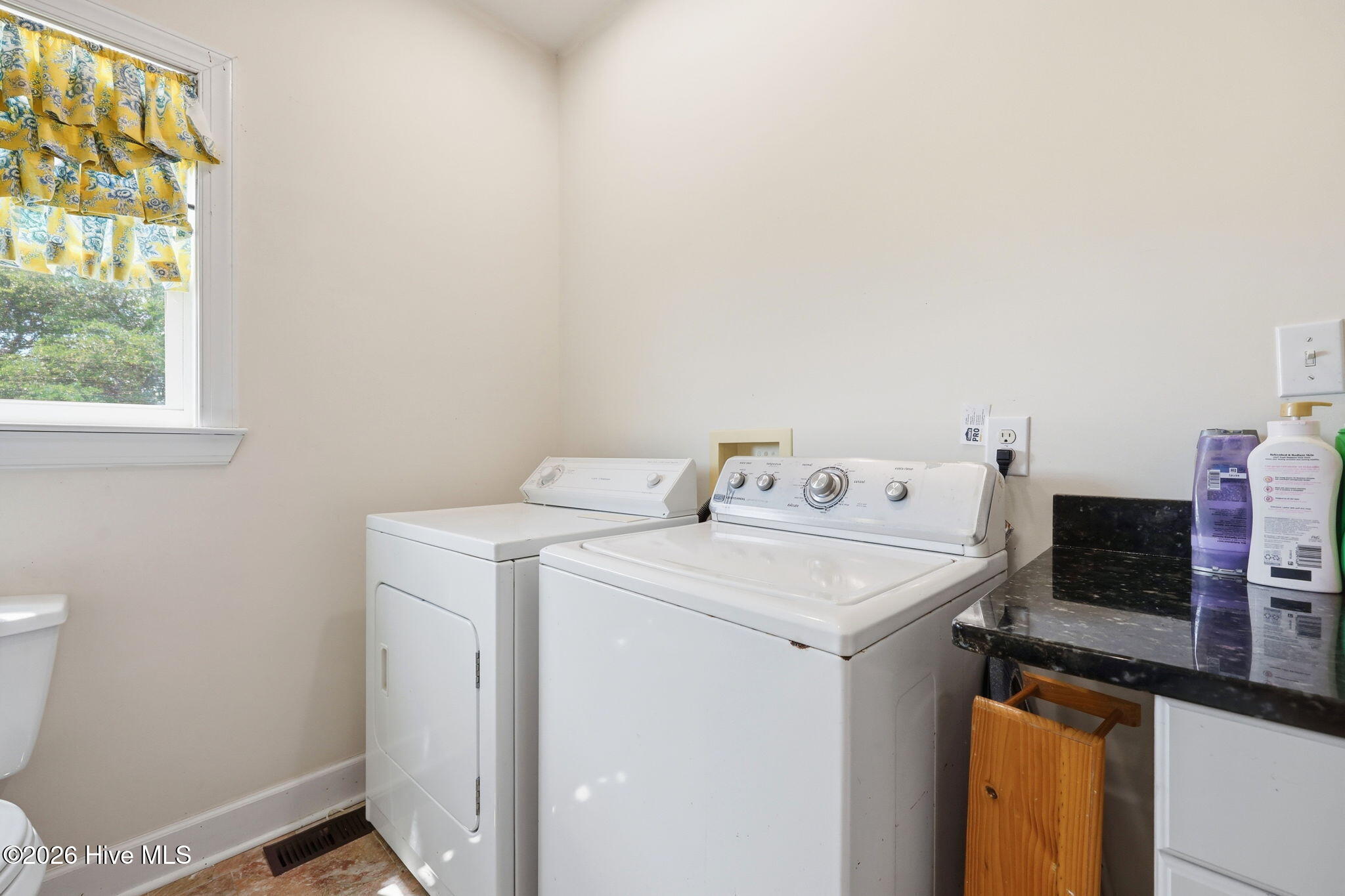 103 Waterfront Avenue Property Photo 49