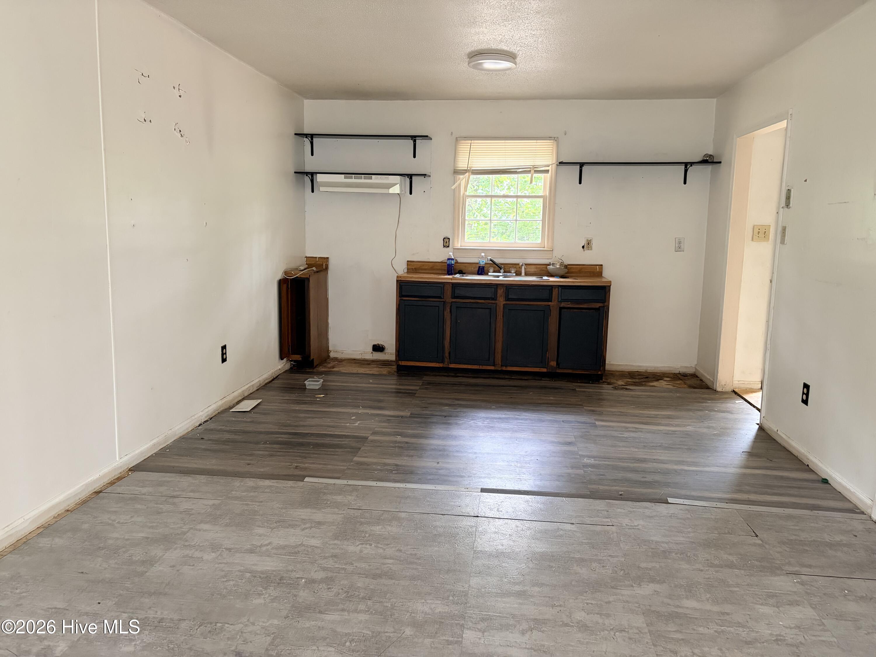 199 Zoo Road S Property Photo 3