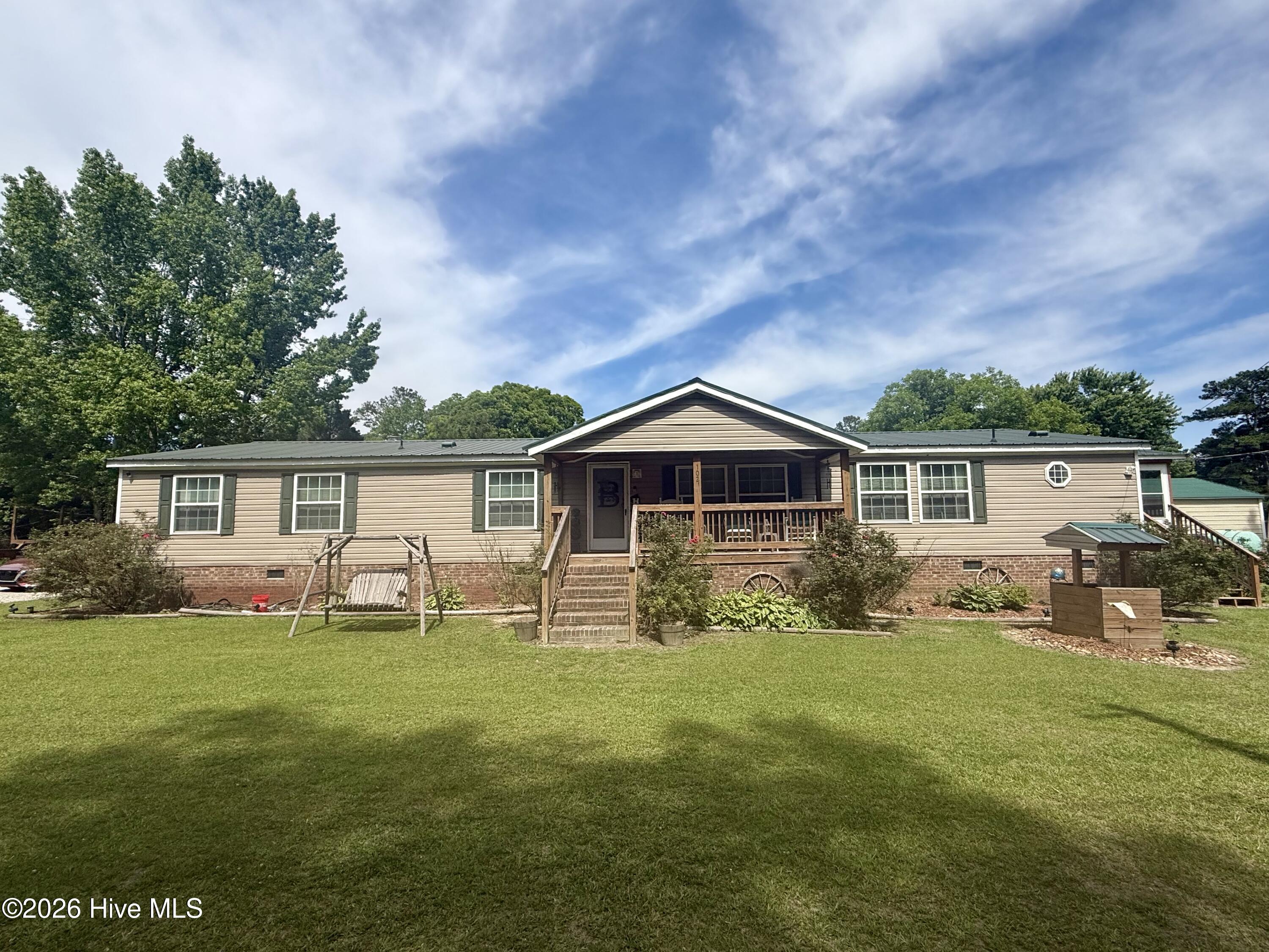102 Belcher Road Property Photo 1