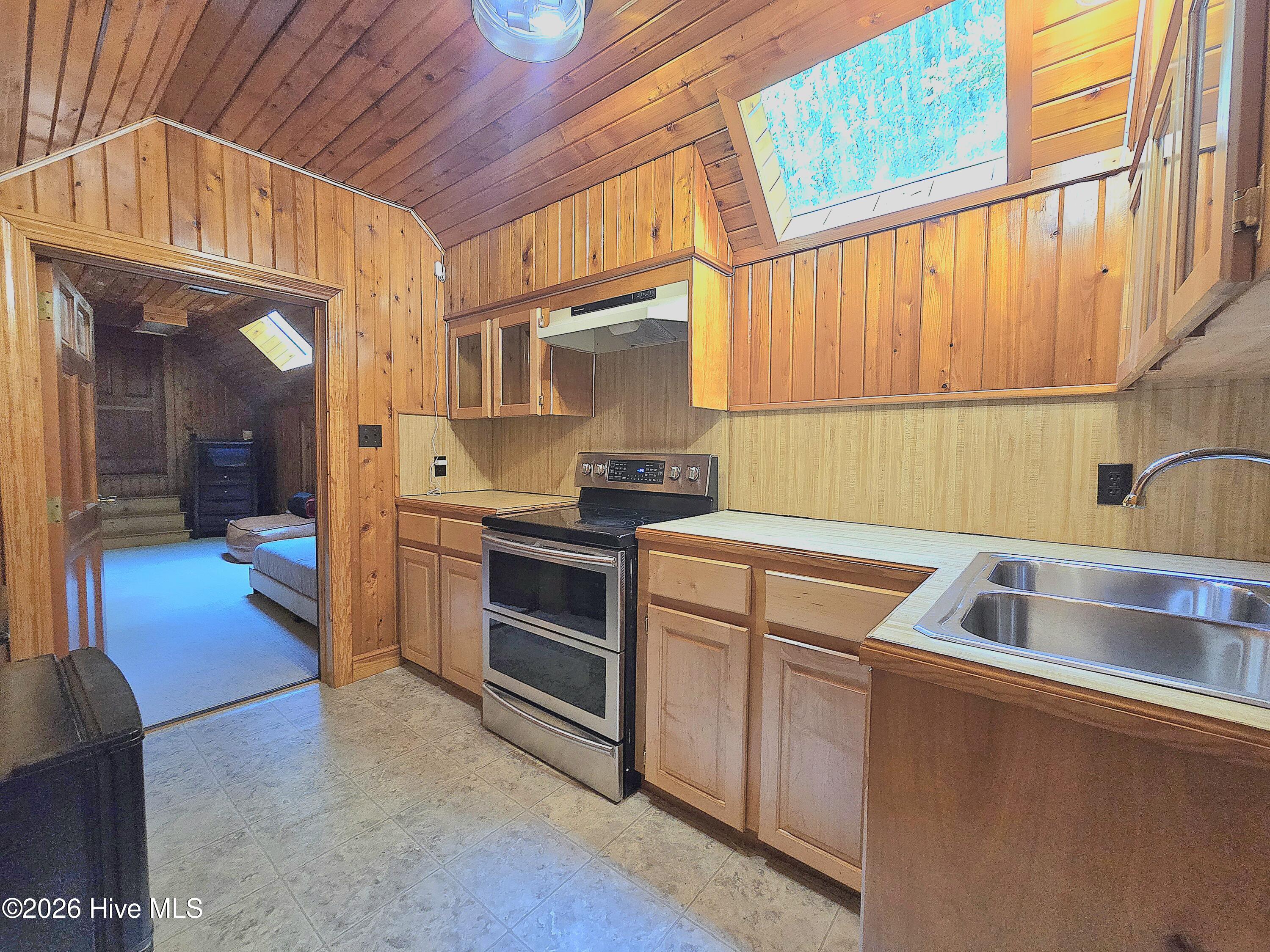 735 Daniels Road Property Photo 17
