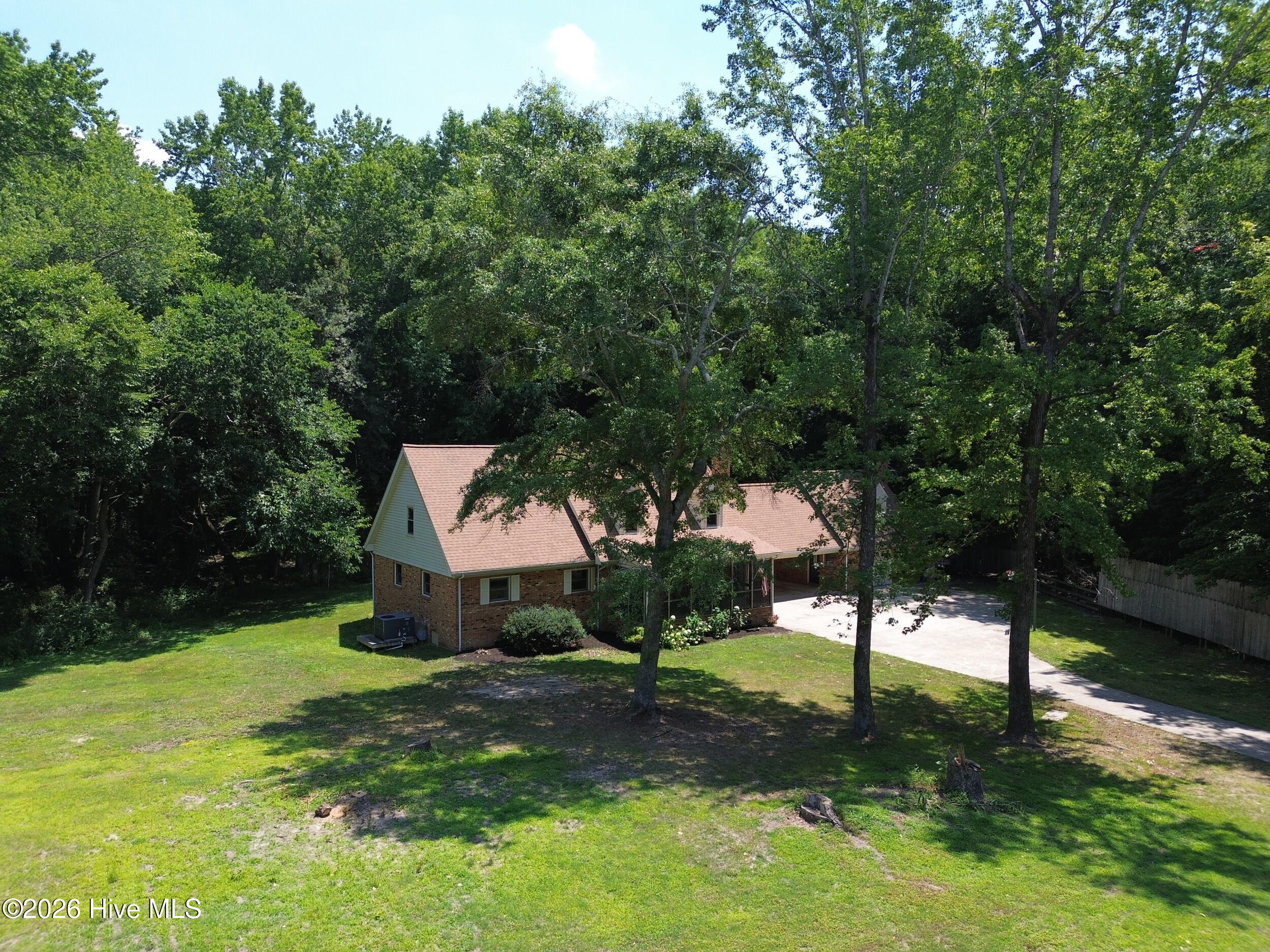 735 Daniels Road Property Photo 32
