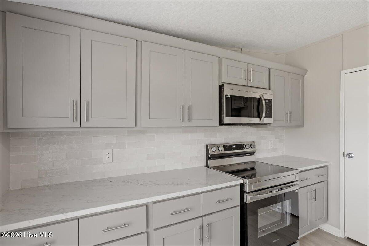 105 Stone Glen Place Property Photo 6