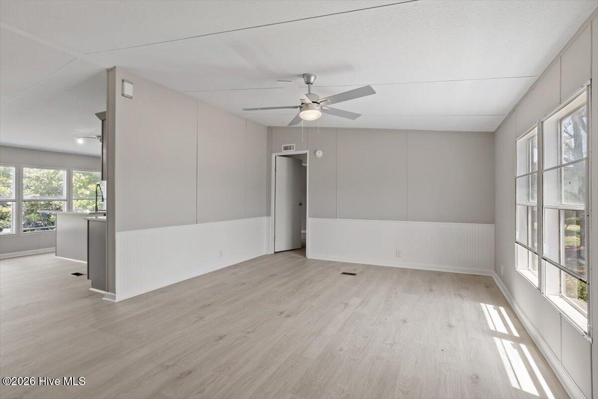 105 Stone Glen Place Property Photo 14