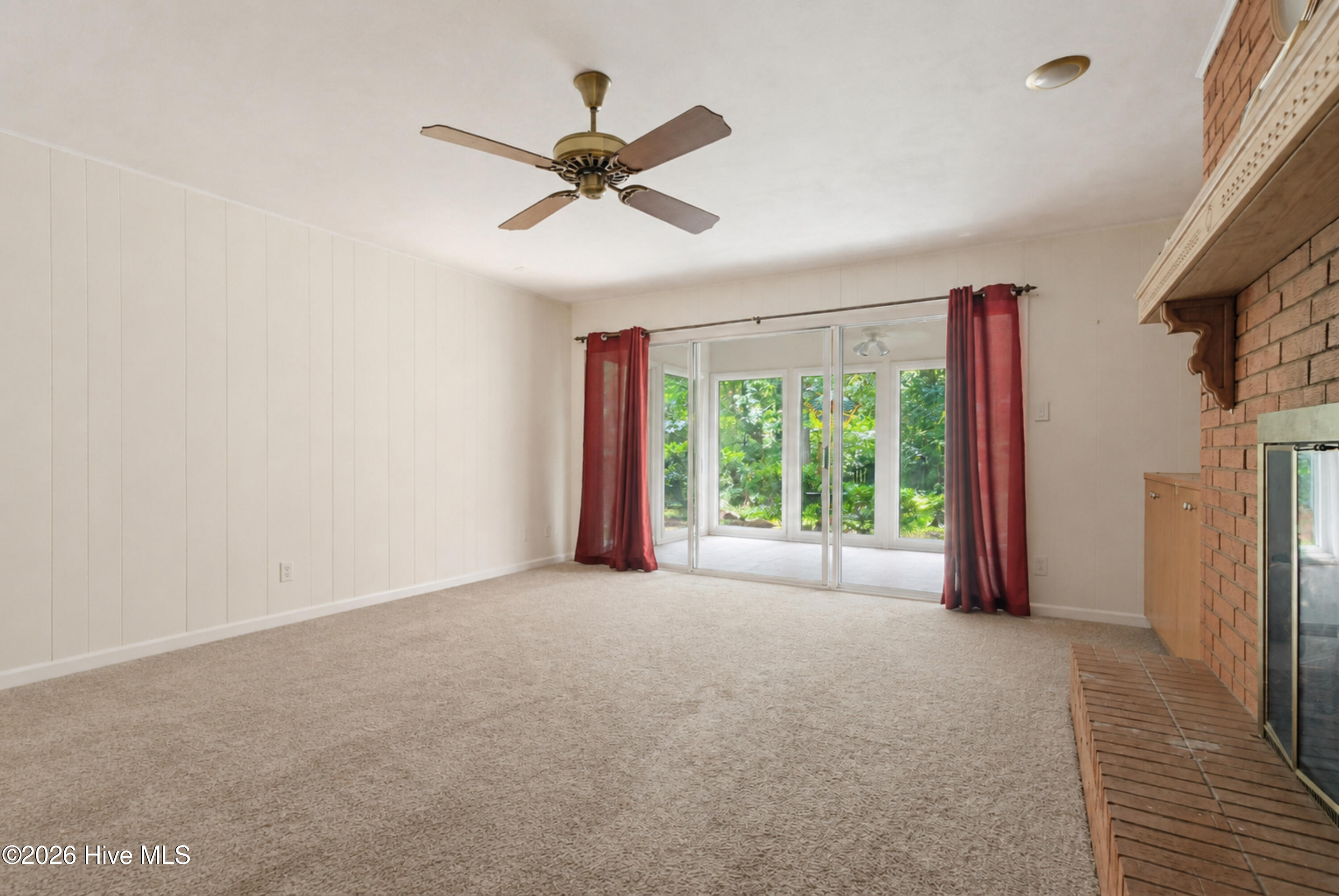 527 Edgewood Circle Property Photo 17