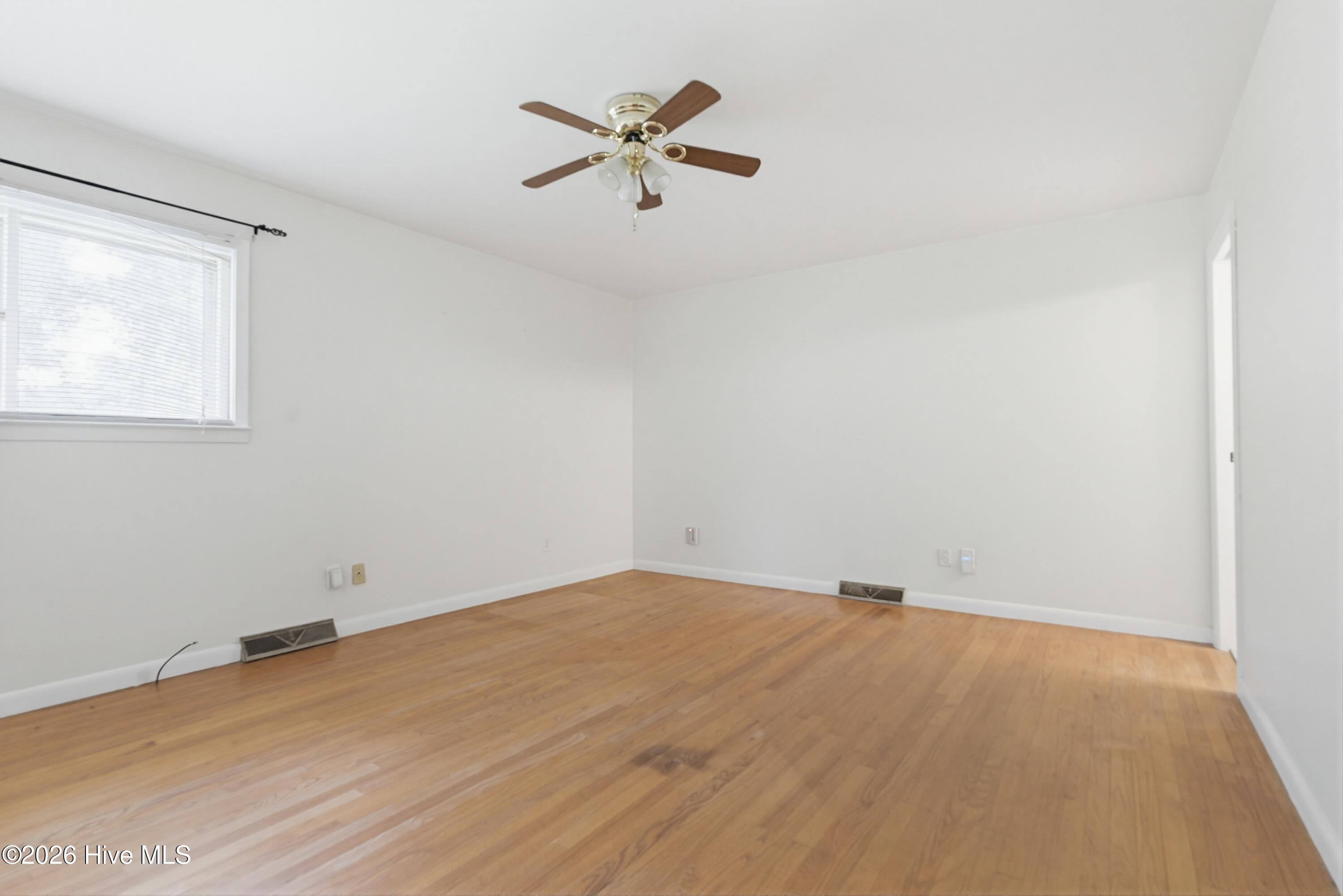 527 Edgewood Circle Property Photo 21