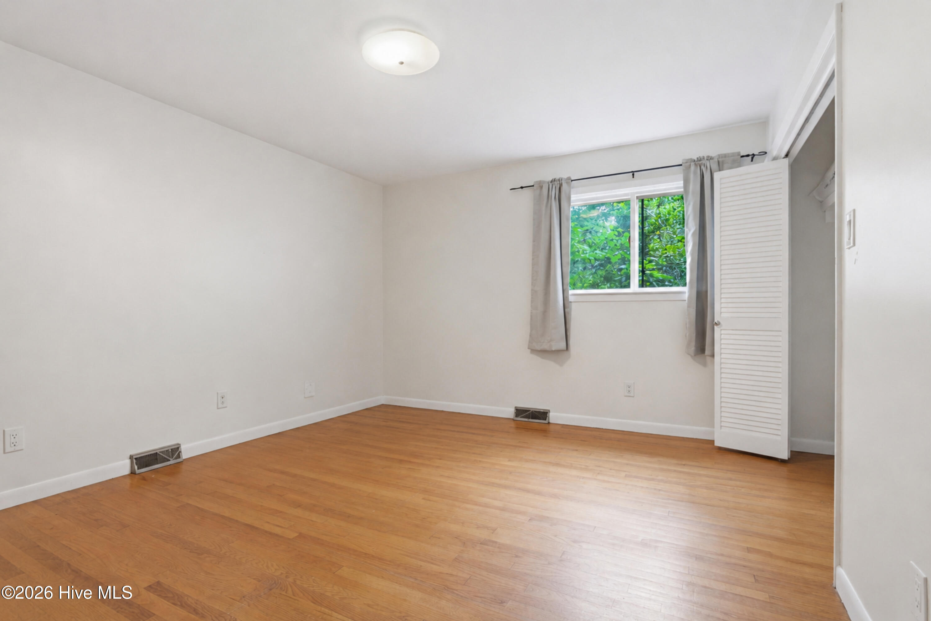 527 Edgewood Circle Property Photo 33