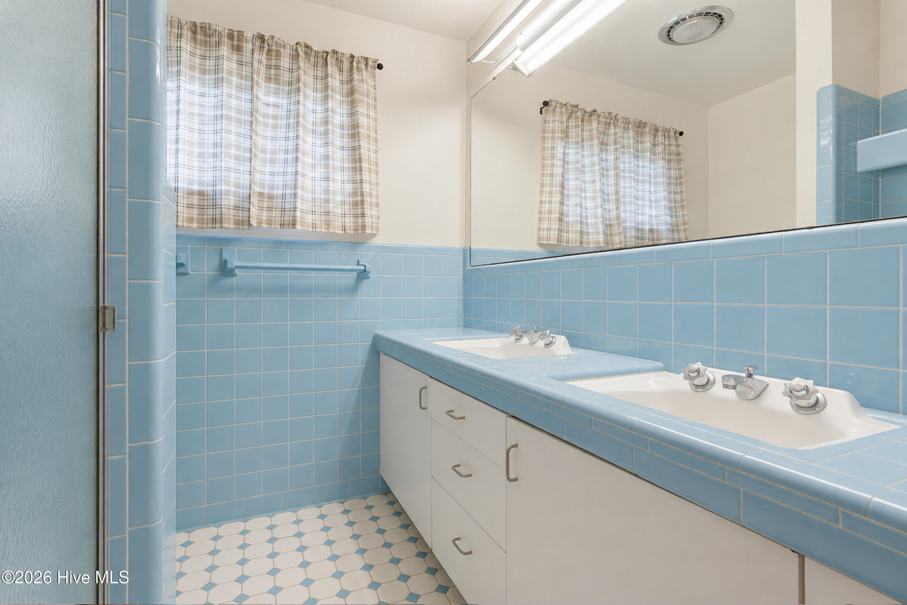 527 Edgewood Circle Property Photo 35