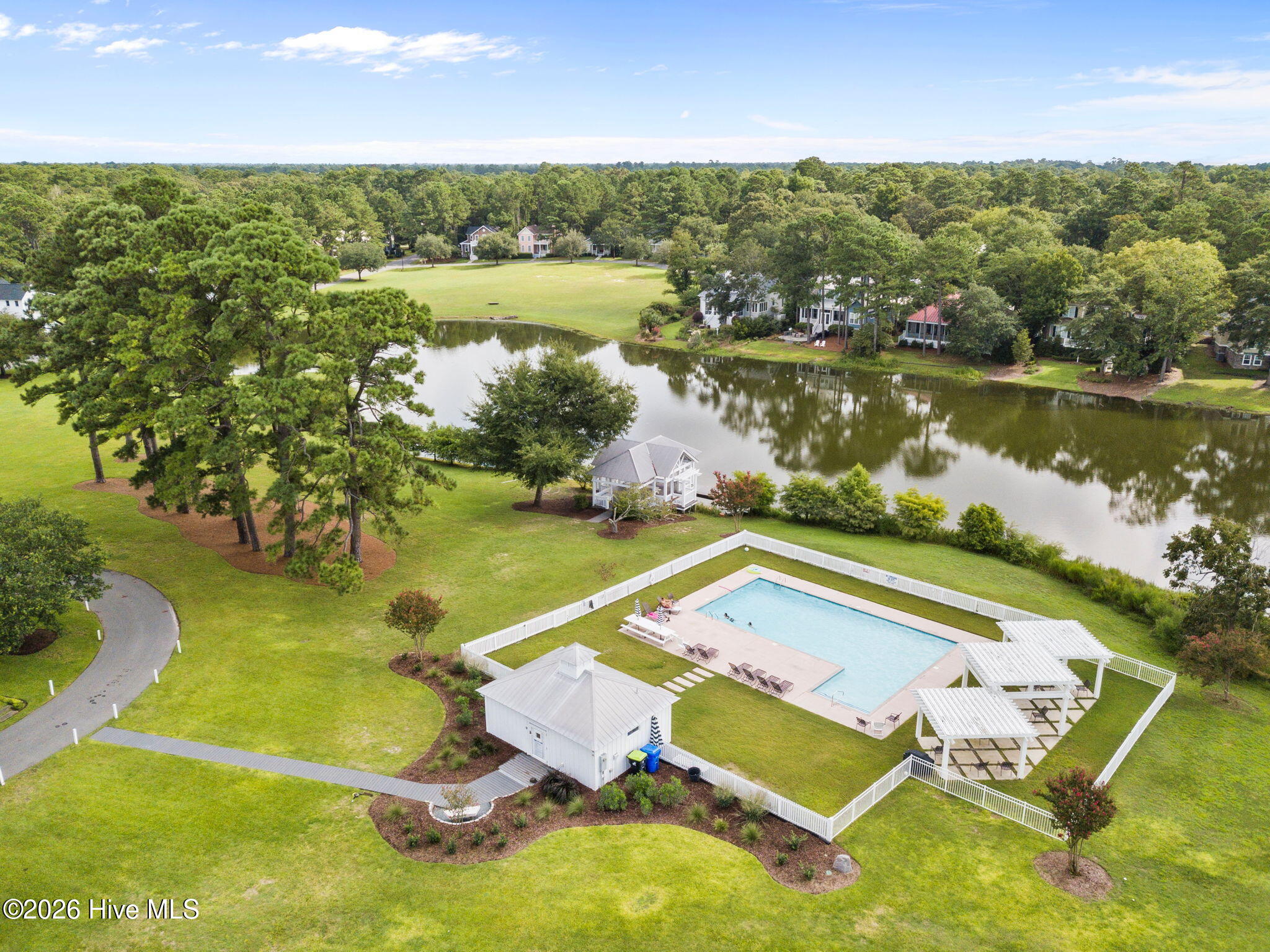 8040 Reunion Road Property Photo 4