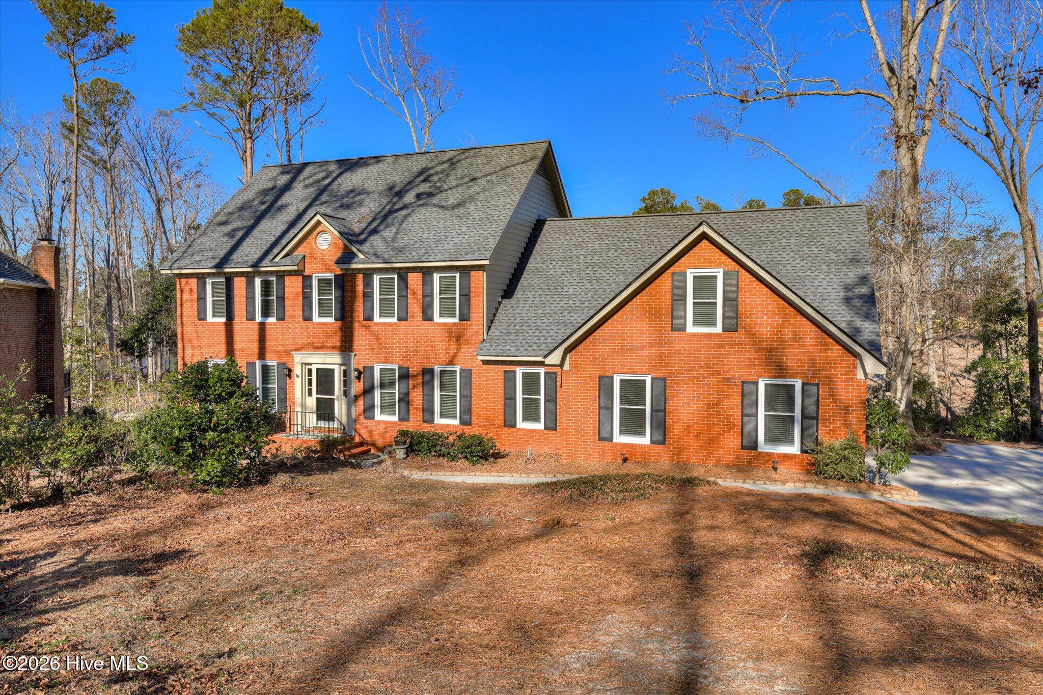 4198 Knollcrest Circle N Property Photo 8