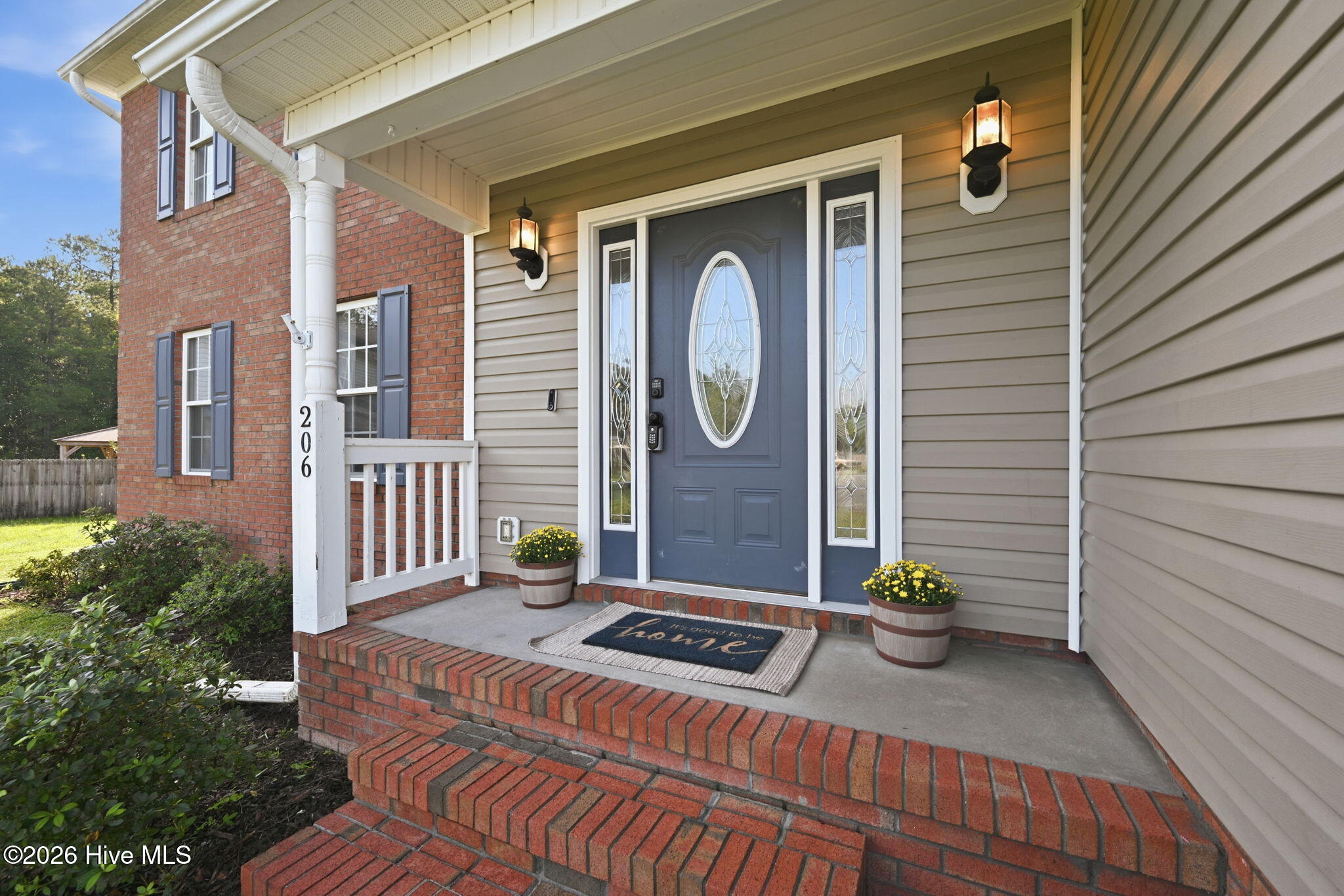 206 Honey Court E Property Photo 6