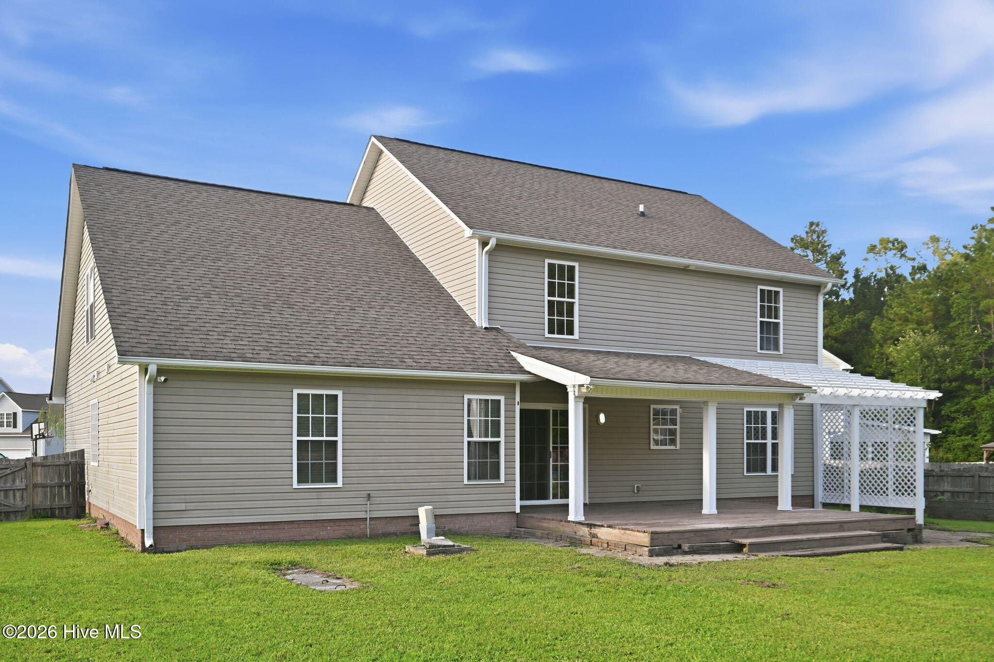 206 Honey Court E Property Photo 8