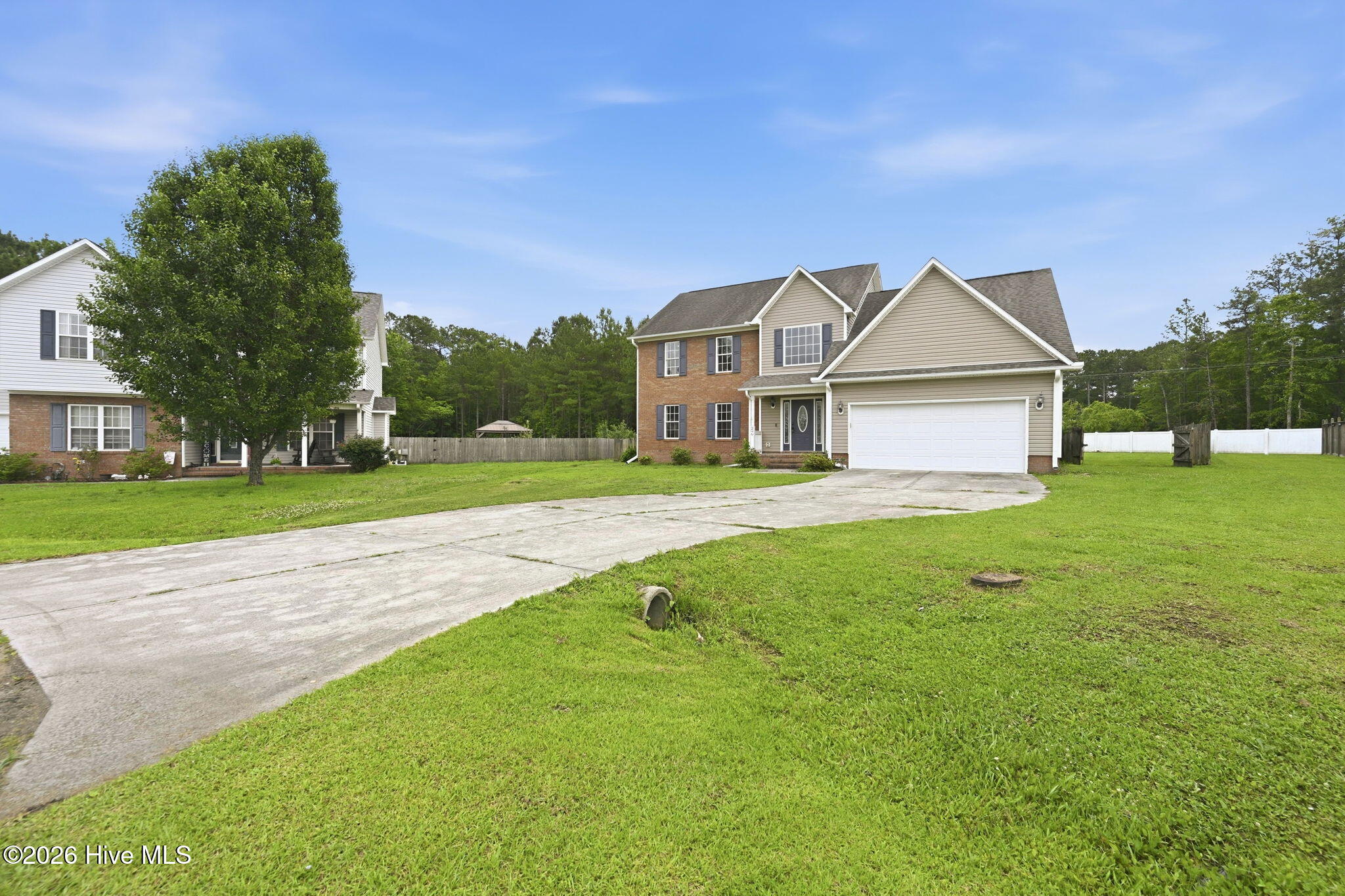 206 Honey Court E Property Photo 11