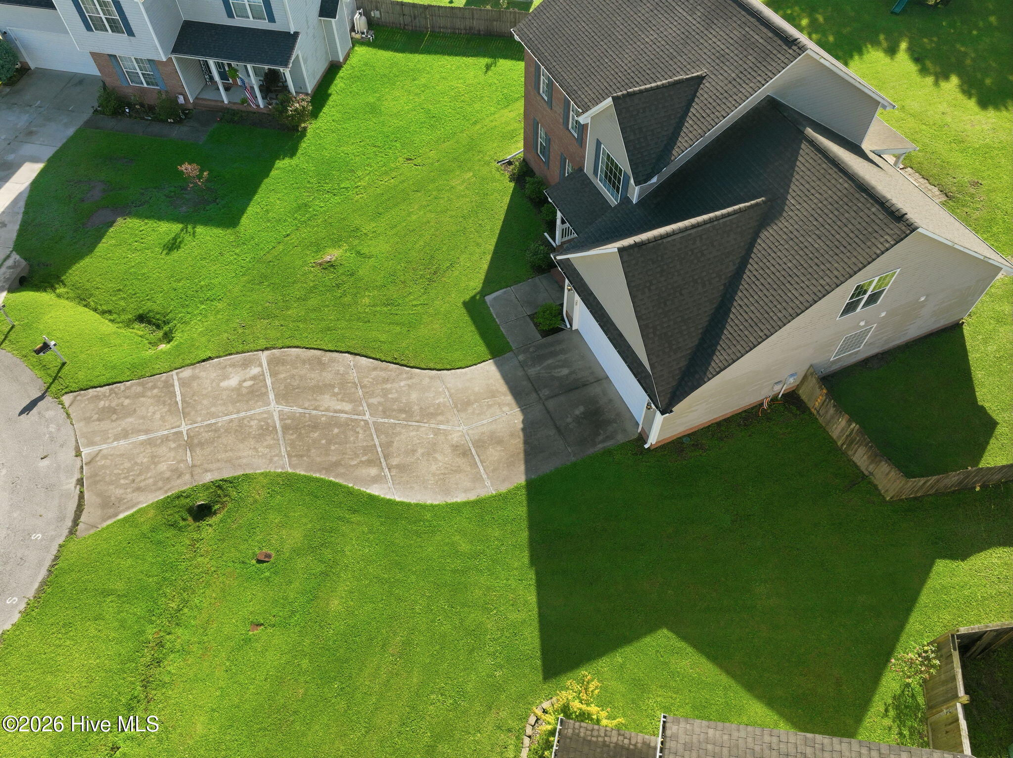 206 Honey Court E Property Photo 16