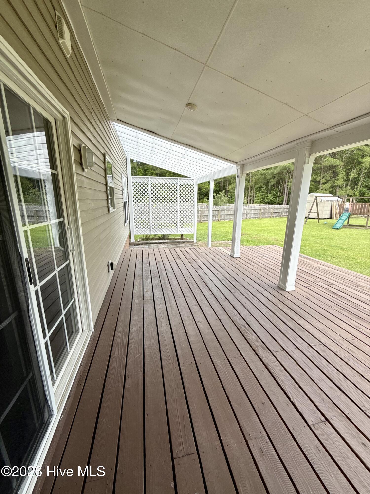 206 Honey Court E Property Photo 17